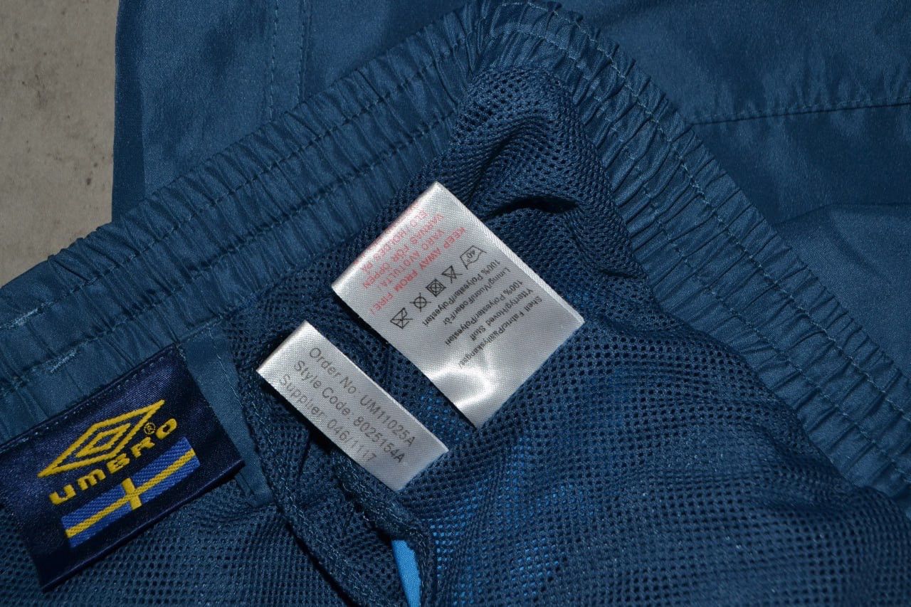 Umbro × Vintage Sweden National Football Team Home SVFF Shorts Umbro size M Size US 34 / EU 50 - 9 Thumbnail