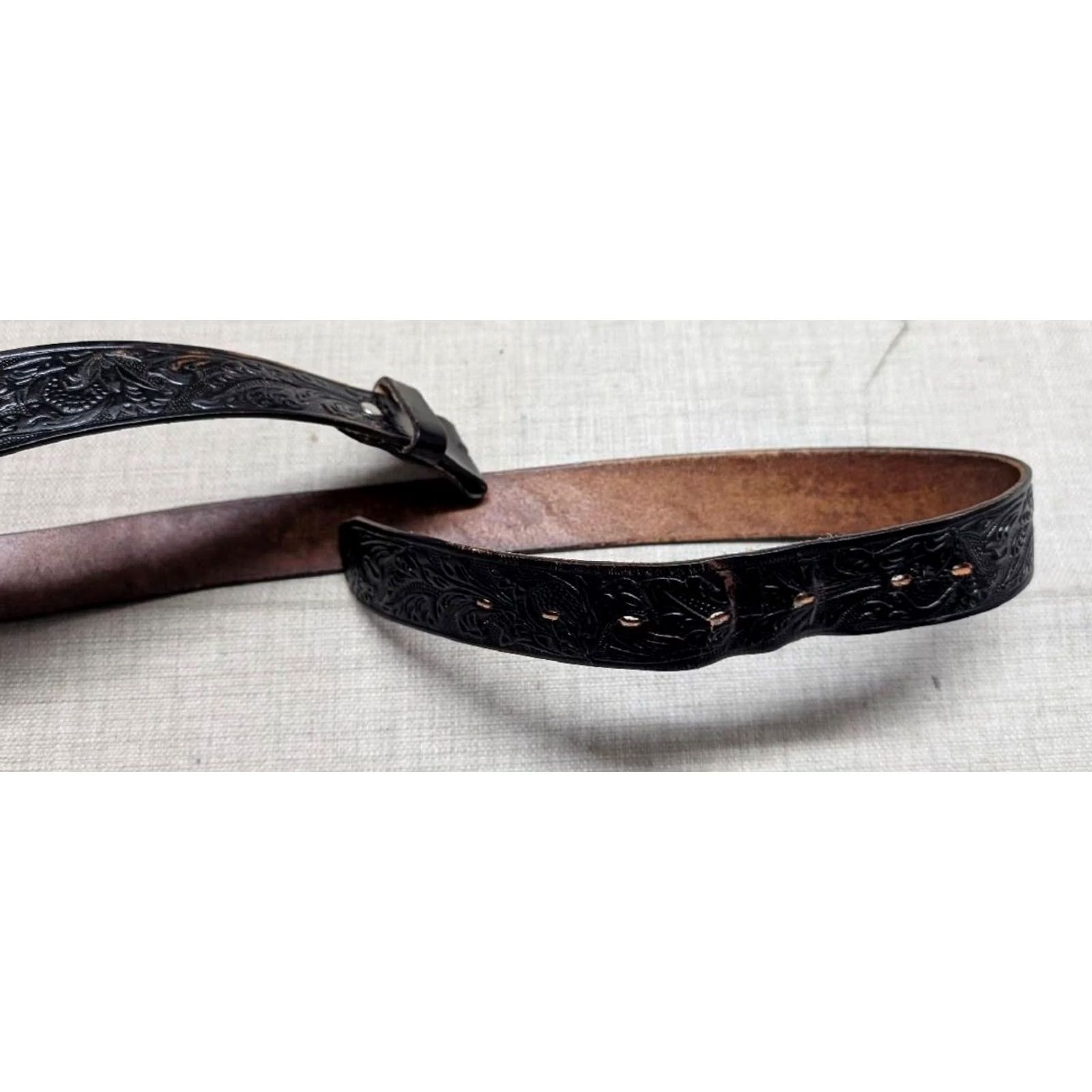 Vintage VINTAGE handcrafted USA made TOOLED belt western belt 36 leather steerhide floral buckle western Mens Black 36 Size 36 - 4 Thumbnail