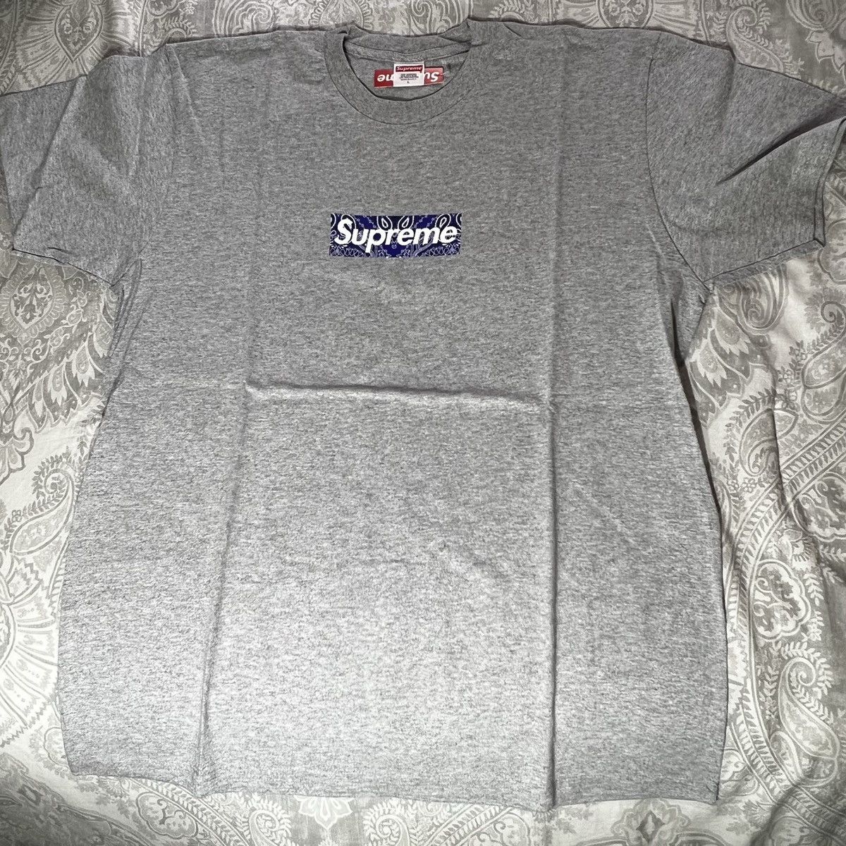 Supreme Supreme Grey Bandana Box logo tee Blue bandana bogo tee Size US L / EU 52-54 / 3 - 11 Thumbnail