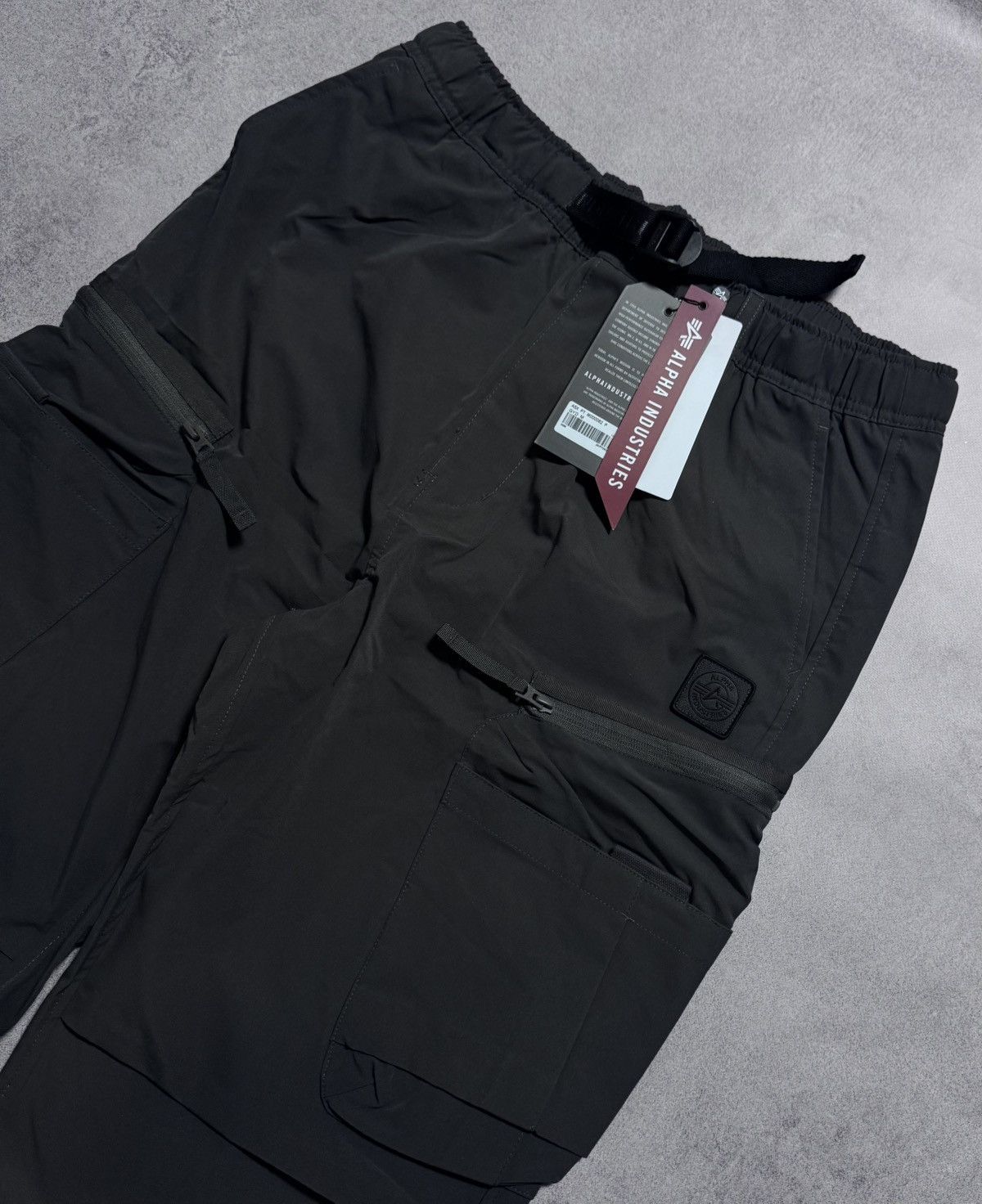 Alpha Industries Original men's Alpha Industries tactical cargo pants Size US 32 / EU 48 - 2 Thumbnail