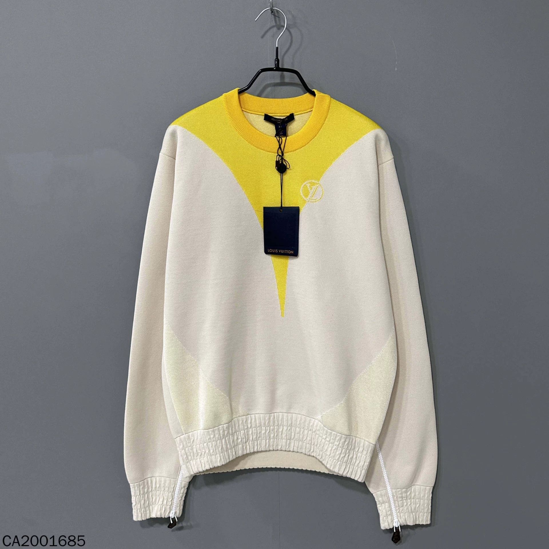 Louis Vuitton LV ivory and yellow colorblocked sweatshirt XS Size XS / US 0-2 / IT 36-38 - 1 Thumbnail