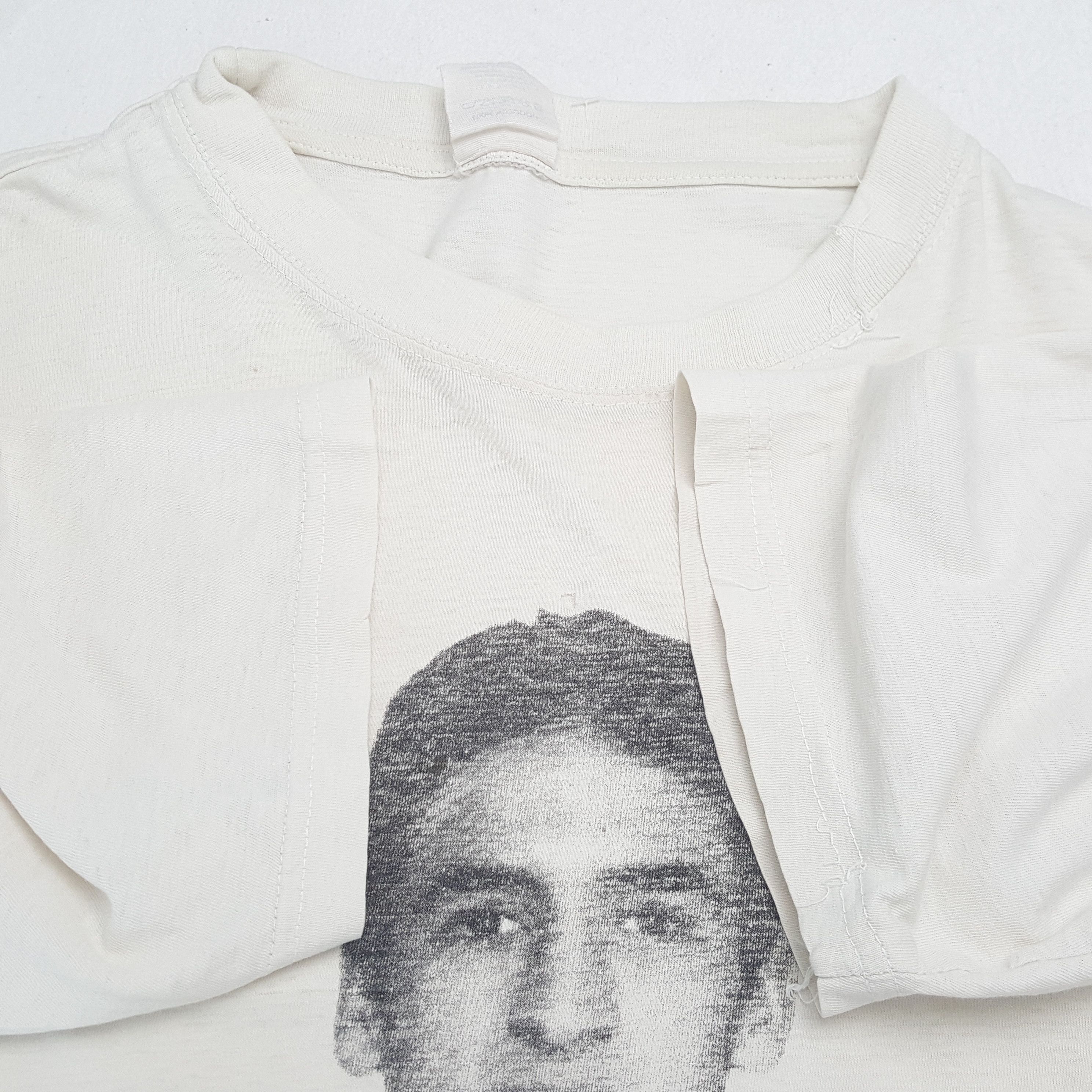 Other RAUL Gonzalez REAL MADRID Football Player Tshirt Size US L / EU 52-54 / 3 - 7 Thumbnail