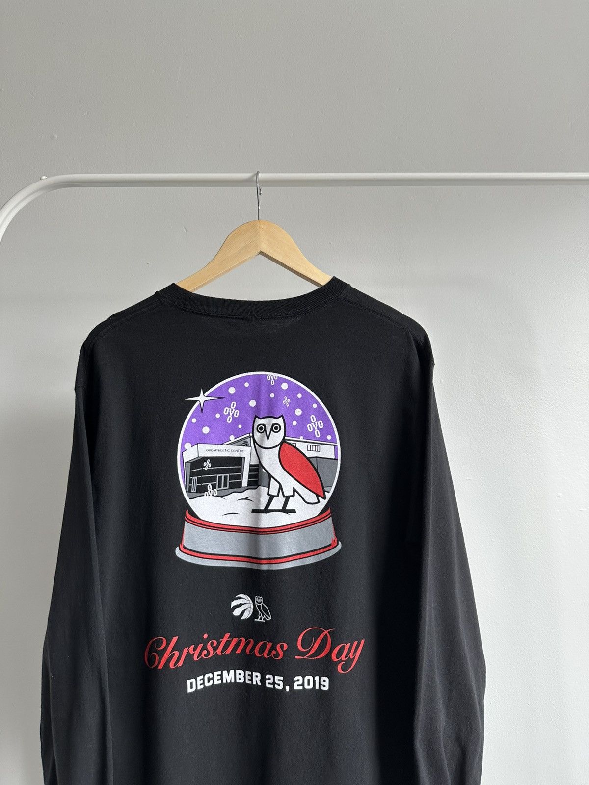 Drake × October's Very Own Octobers Very Own Christmas Day 2019 OVO Size US L / EU 52-54 / 3 - 2 Thumbnail