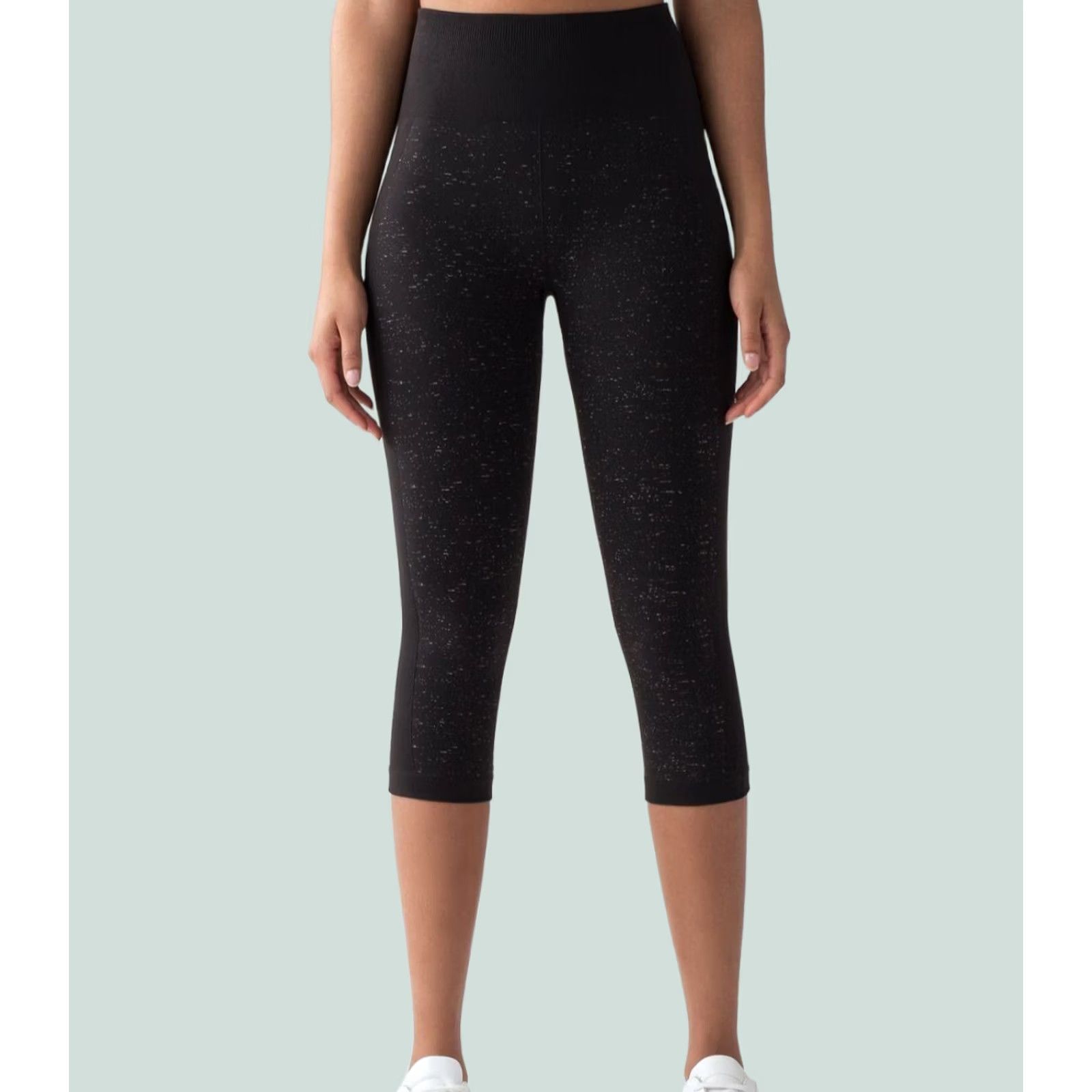 Lululemon Lululemon Free To Flow Crop Leggings Black Speckled Size 2 24.5 Womens Size 26" / US 2 / IT 38 - 1 Thumbnail
