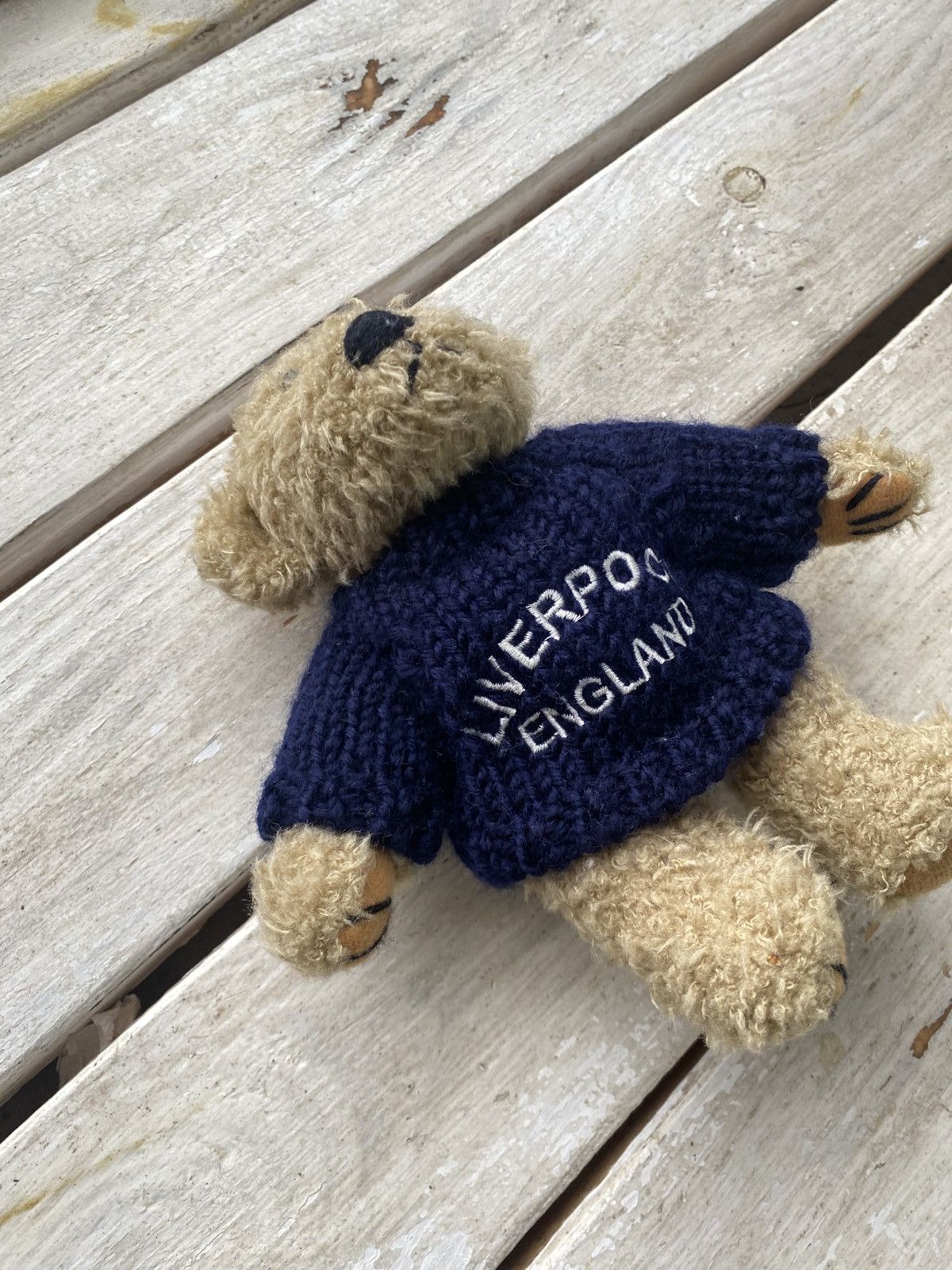 Vintage Vintage 90s Soccer FIFA London Liverpool Teddy Bear Size ONE SIZE - 1 Thumbnail