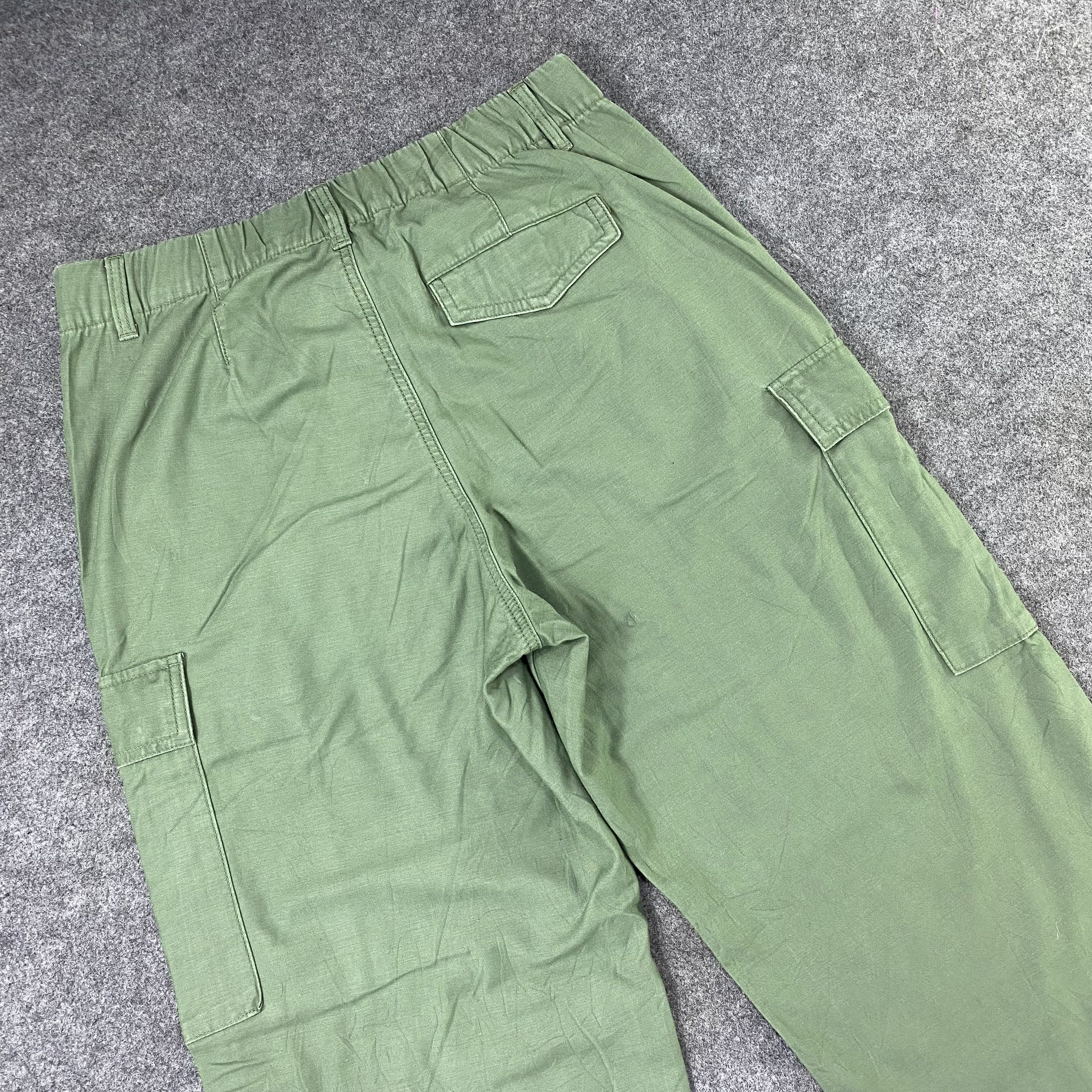 Uniqlo Green cargo pants -C030 Size US 31 - 5 Thumbnail