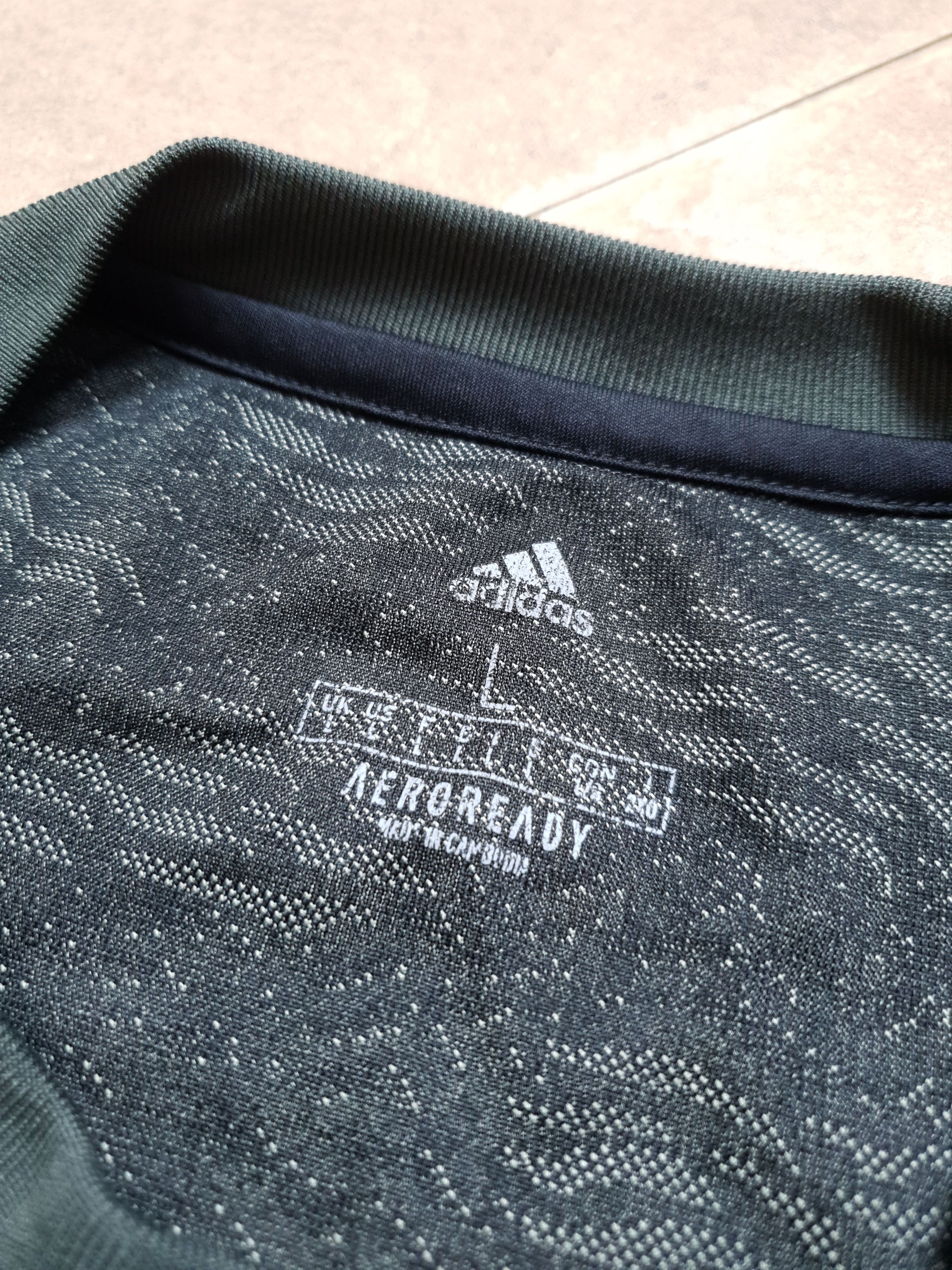 Adidas FC Manchester United size L Adidas football jersey 20/21 Size US L / EU 52-54 / 3 - 5 Thumbnail