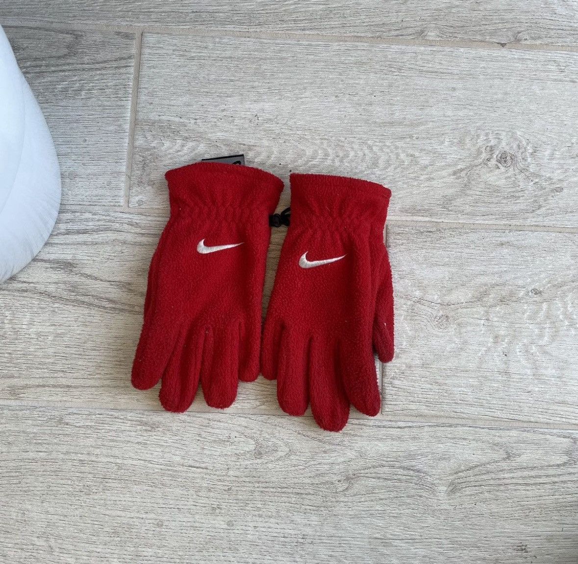 Nike Vintage Nike Fleece Gloves Size ONE SIZE - 2 Thumbnail
