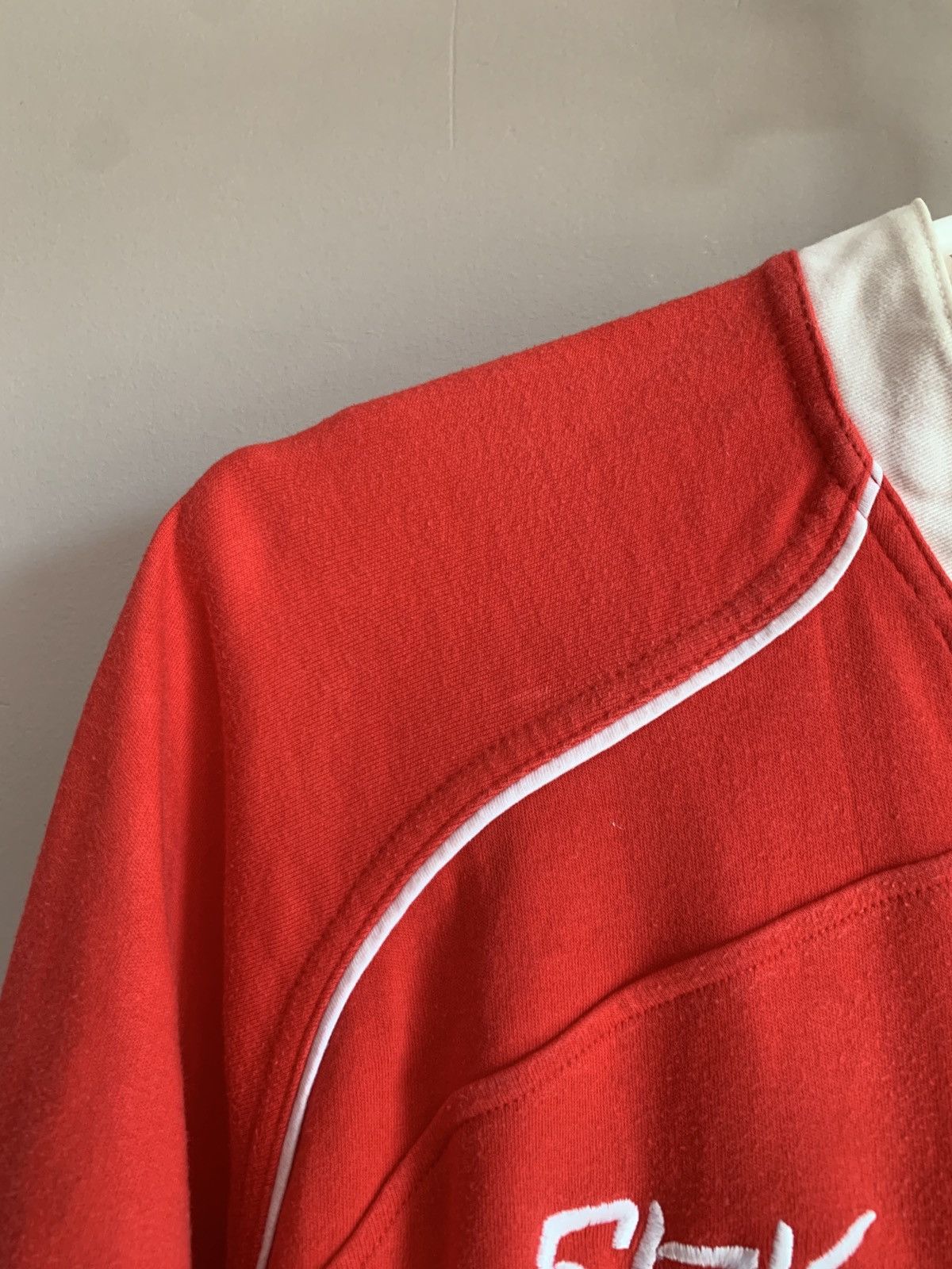 Vintage Wales 2004 Home Rugby Union Shirt Reebok Jersey Size S Size US S / EU 44-46 / 1 - 4 Thumbnail