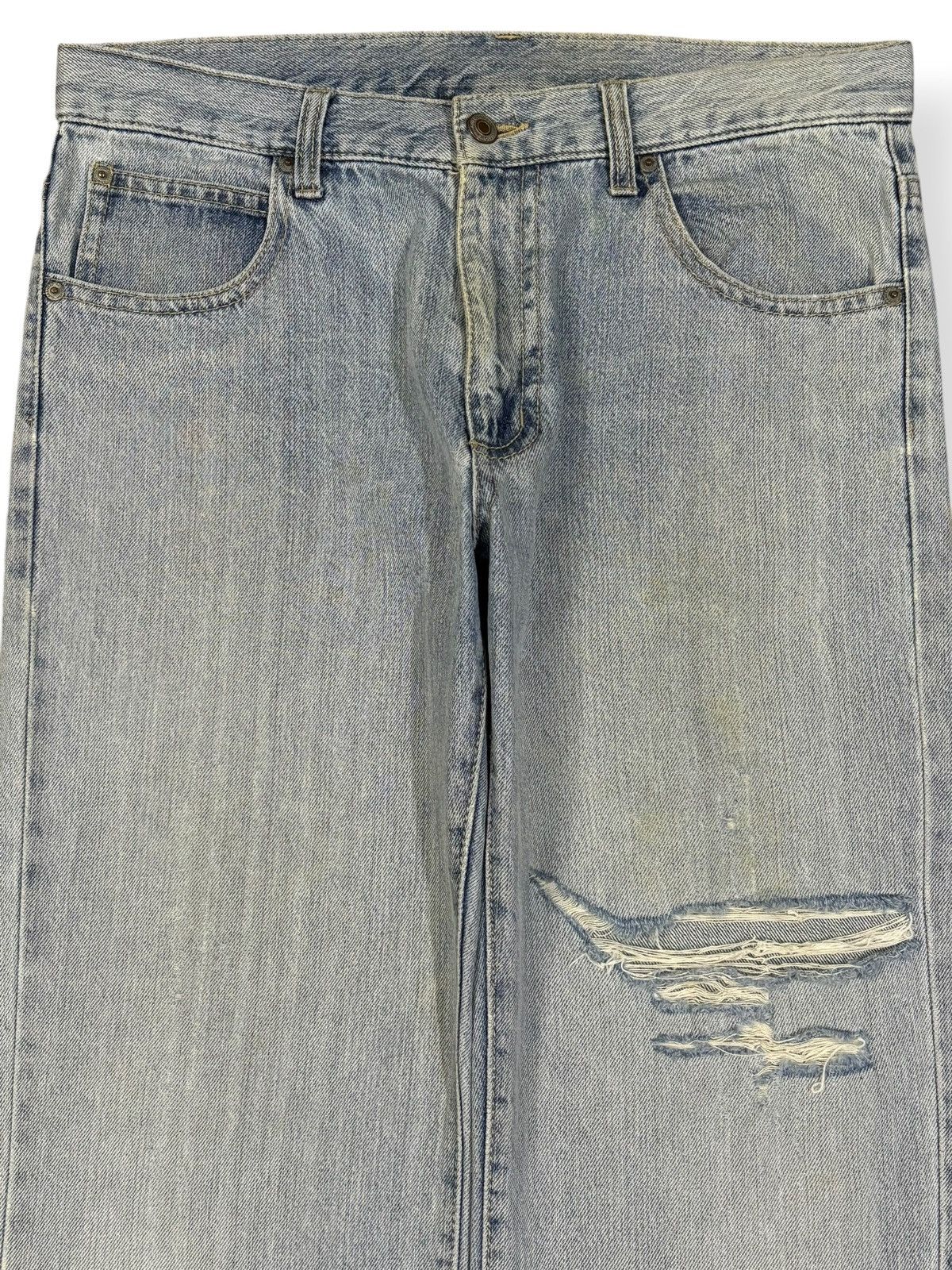 Japanese Brand Vintage Japanese Brand Light Blue Wash Distressed Jeans Size US 34 / EU 50 - 3 Thumbnail