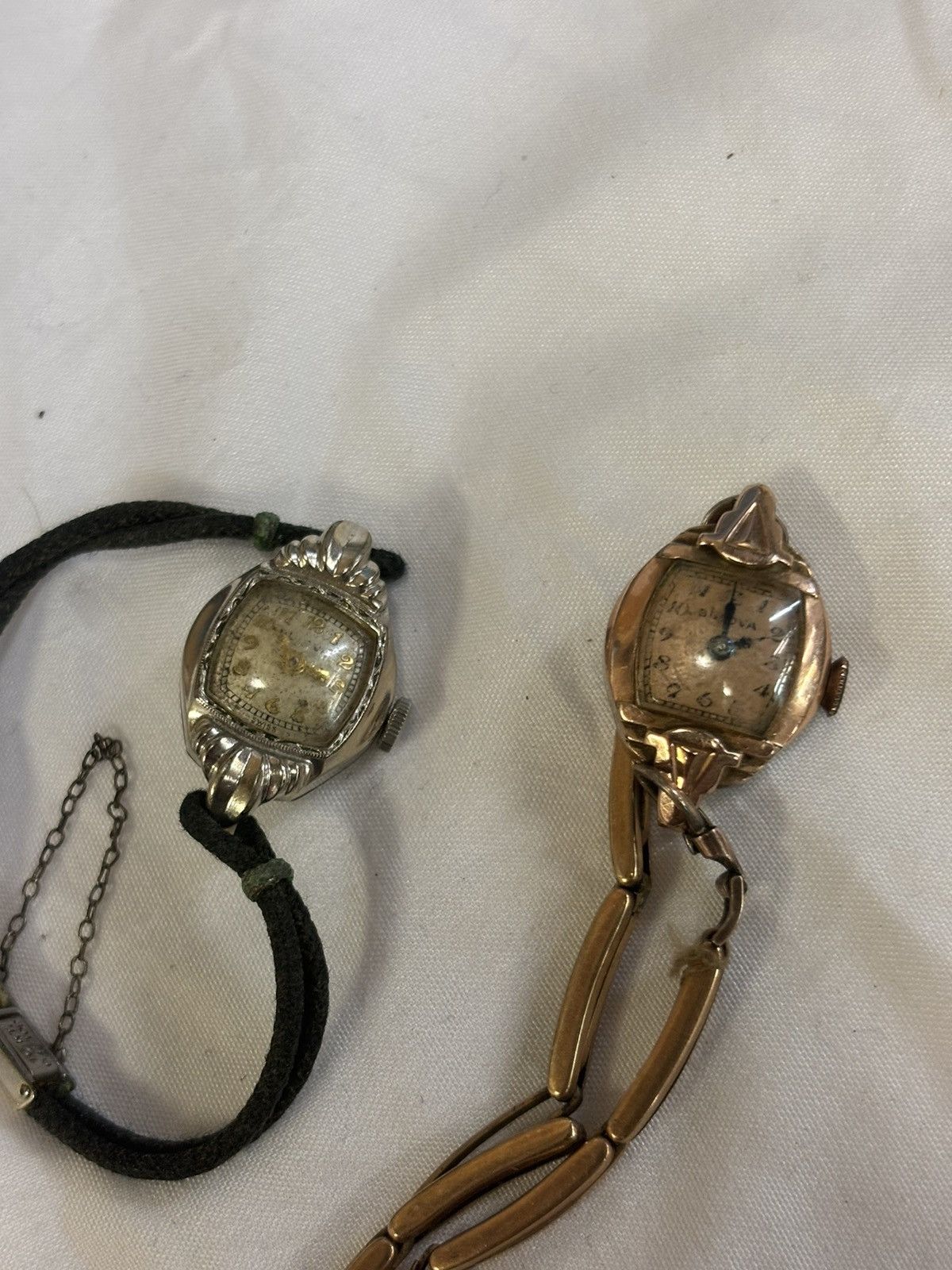 Bulova 2 Vintage Bulova Women Watches! The watch on the right runs! Size ONE SIZE - 5 Thumbnail