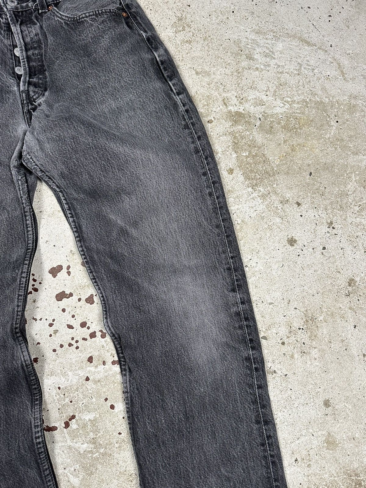 Levi's × Vintage Vintage 90s Levi’s 501 Distressed Washed Grey Denim Pants Size US 30 / EU 46 - 6 Thumbnail