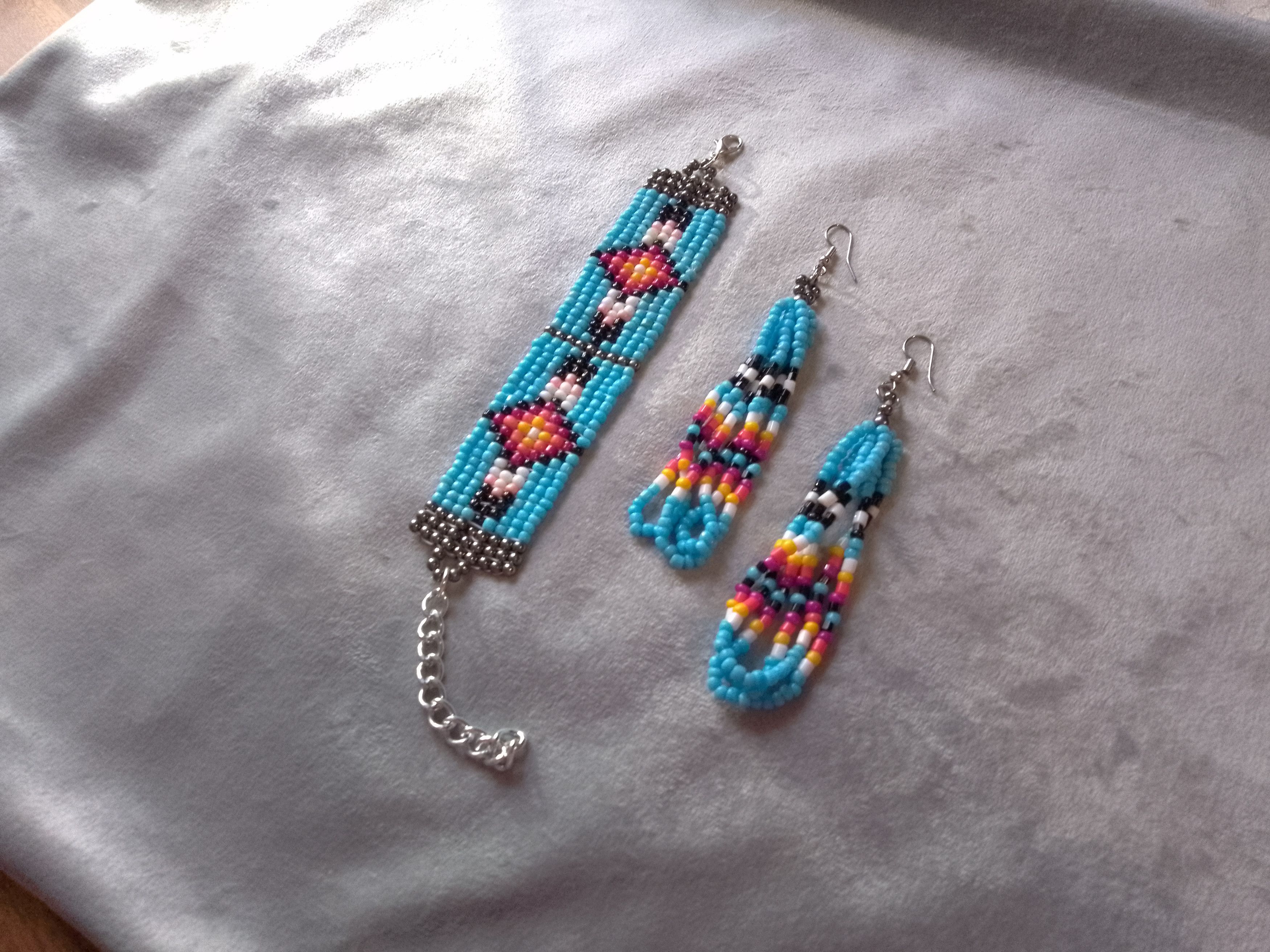 Handmade Bracelet Ethnic Native Americans Earrings Blue beaded. Glass Size ONE SIZE - 5 Thumbnail