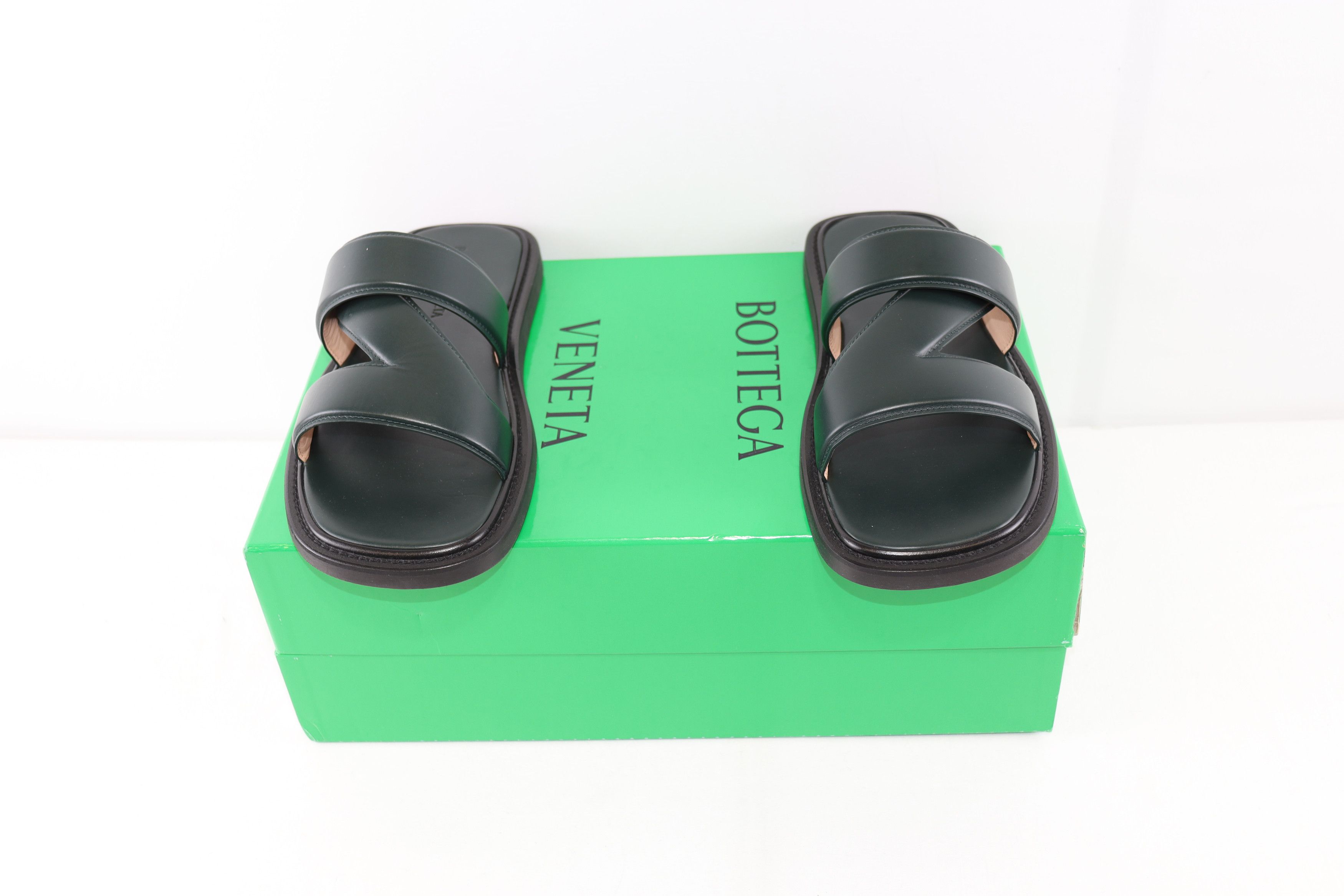 Bottega Veneta o1rshd1 Vienna Calf Band Sandal in Inkwell Size US 9 / EU 42 - 13 Thumbnail