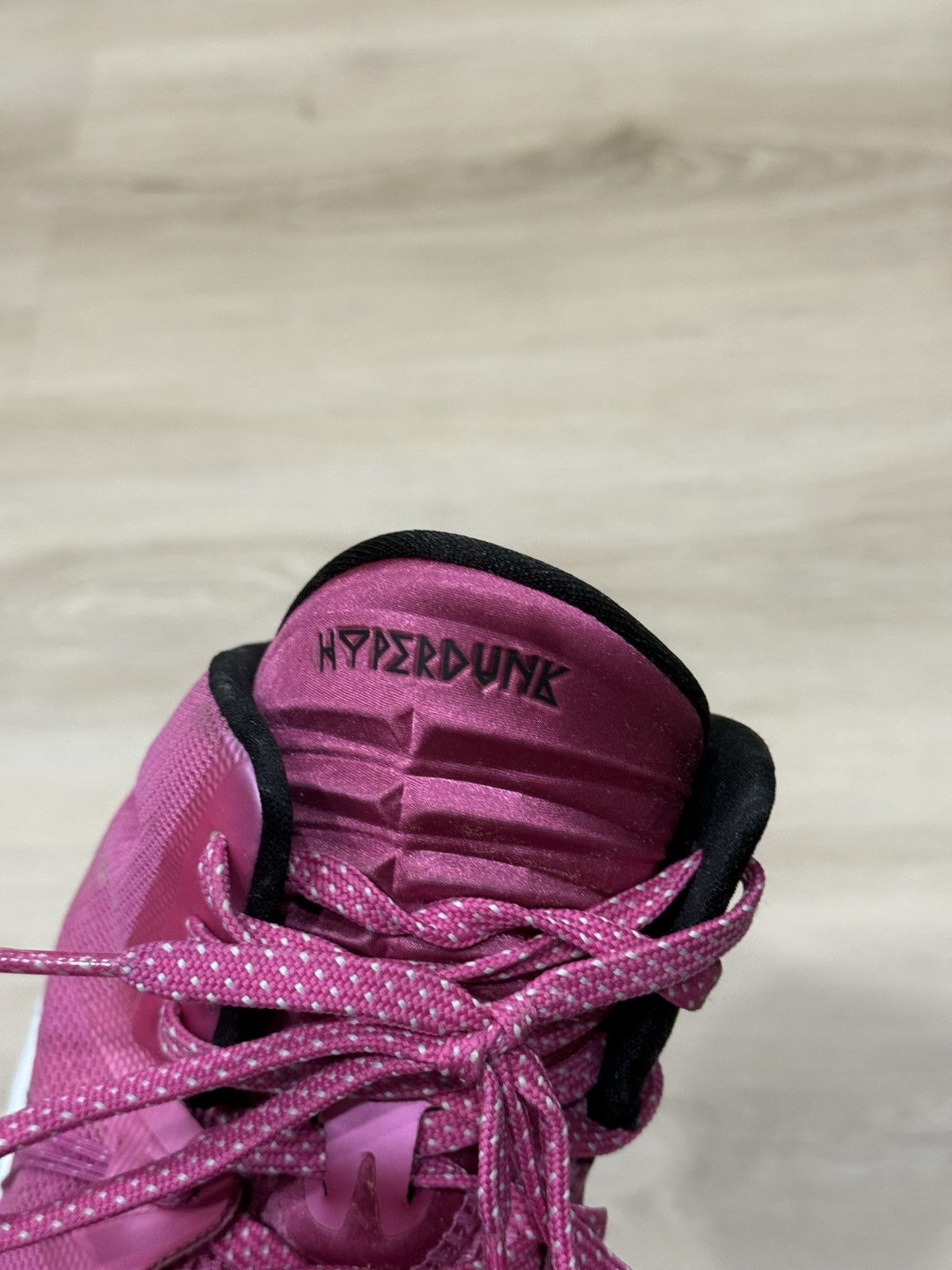 Nike Nike Hyperdunk 2013 Pink Breast Cancer Awareness Size US 12 / EU 45 - 16 Thumbnail
