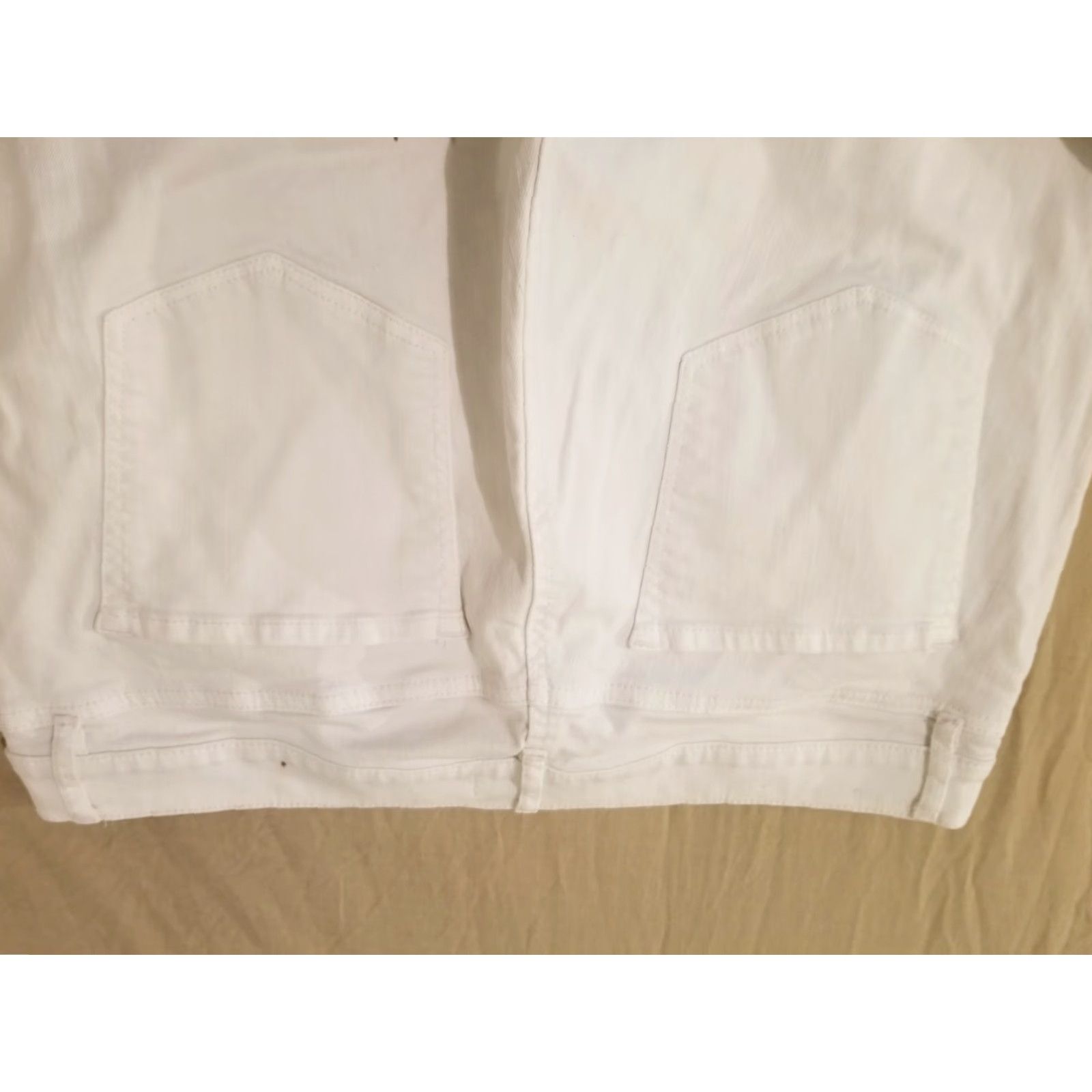 Ann Taylor Womens Ann Taylor Jeans 14 32 White Denim Pants 33x27 Skinny Denim Pants White Womens 14 Regular Jeans Color White Brand Ann Taylor Denim Pants Mens? Size 36" / US 14 / IT 50 - 3 Thumbnail