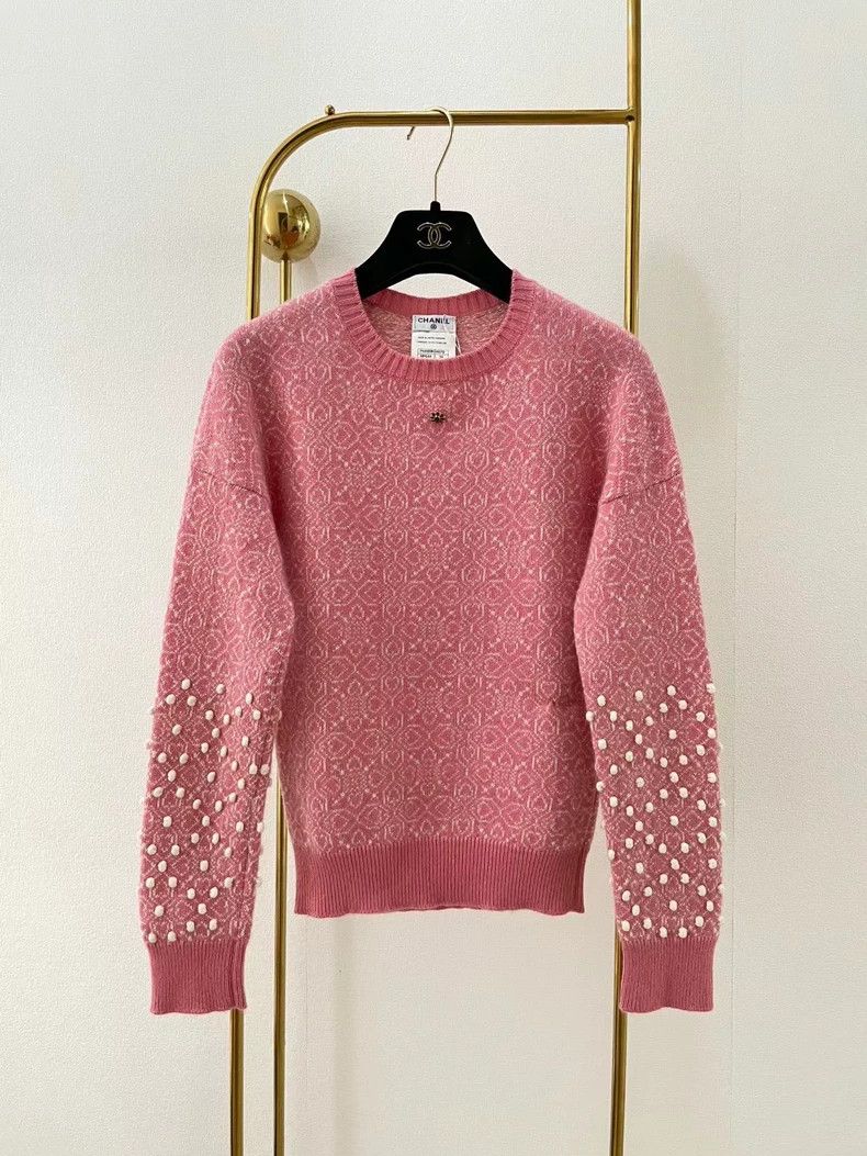 Chanel Chanel Pink gem buckle cashmere sweater Size XXS / US 00 / IT 34 - 1 Thumbnail