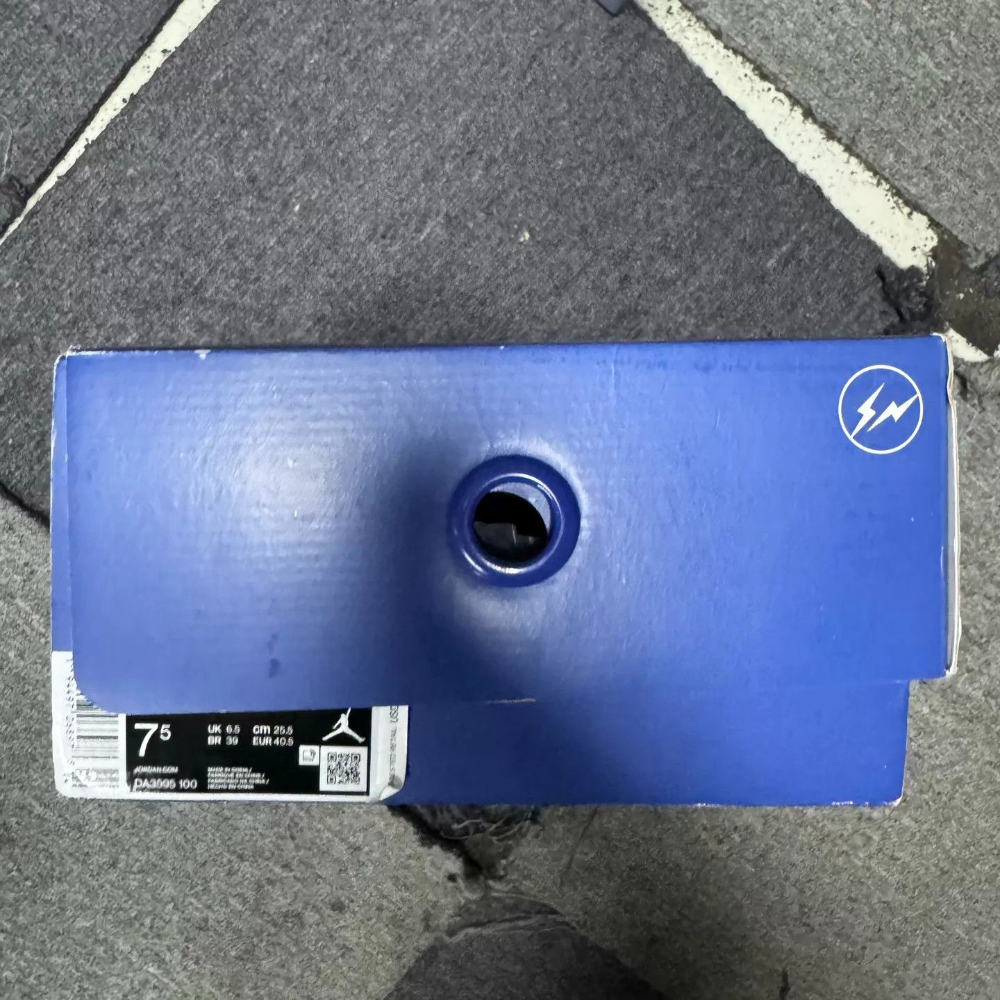 Fragment Design Fragment x AJ3 US 40.5 Near Mint OG Box Size US 7.5 / EU 40-41 - 9 Thumbnail