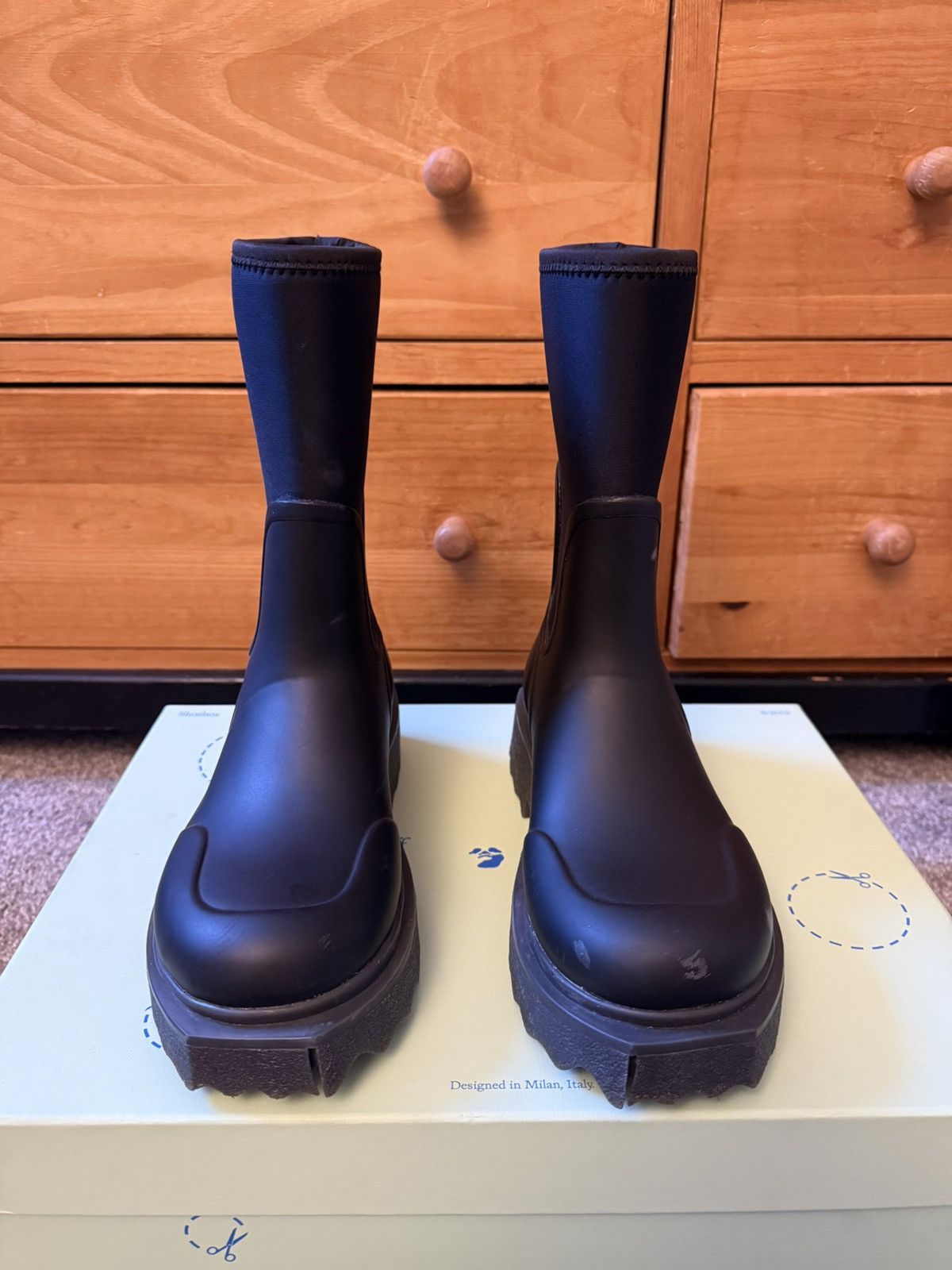 Off-White Rubber Rain Boots Size US 6 / IT 36 - 9 Thumbnail