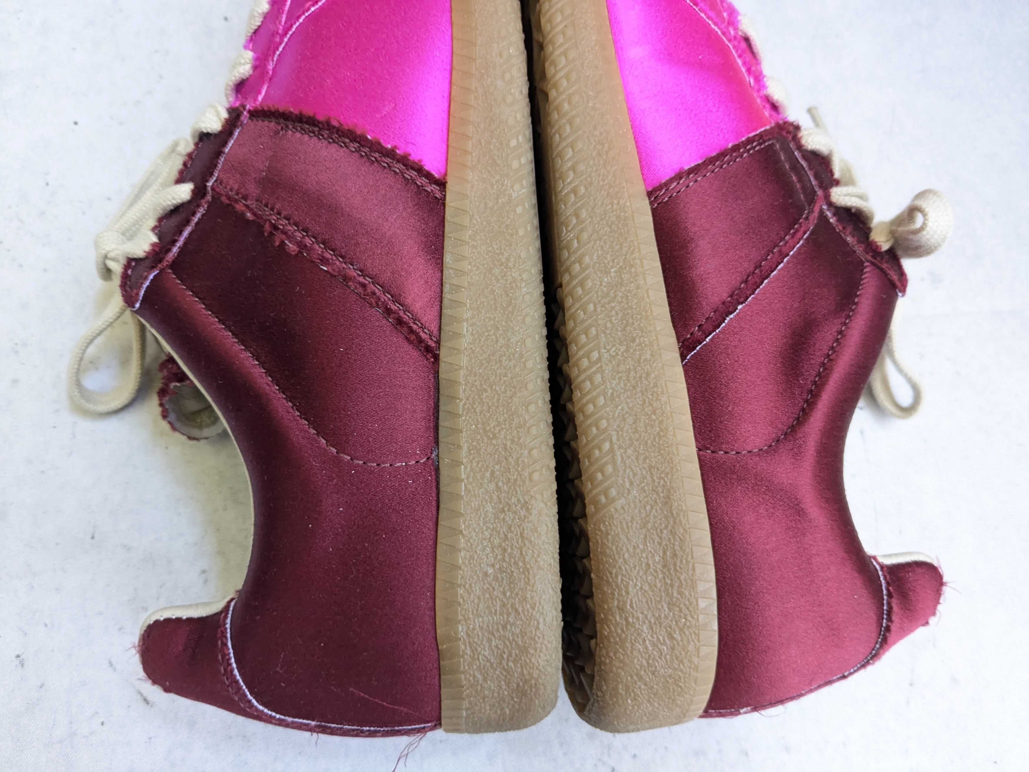 Maison Margiela Maison Margiela Replica GAT Pink Burgundy Satin 8 38 Gum Size US 8 / IT 38 - 13 Thumbnail