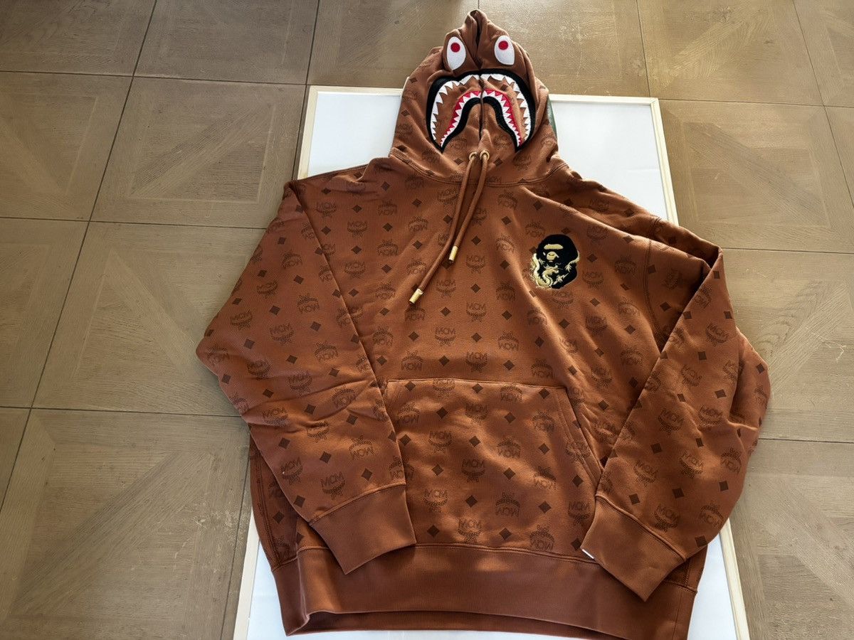 Bape Authentic ape bape x MCM shark pullover hoodie L new Size US L / EU 52-54 / 3 - 1 Thumbnail