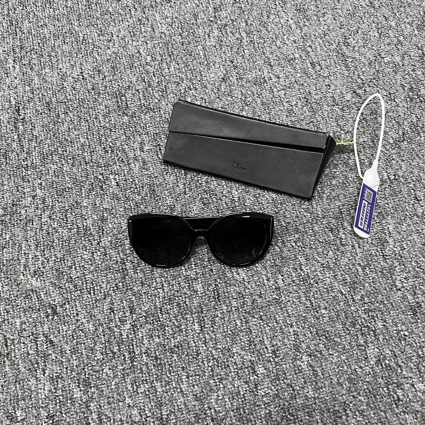 Dior Dior CD Logo Black Gold Sunglasses 99 New Size ONE SIZE - 3 Thumbnail