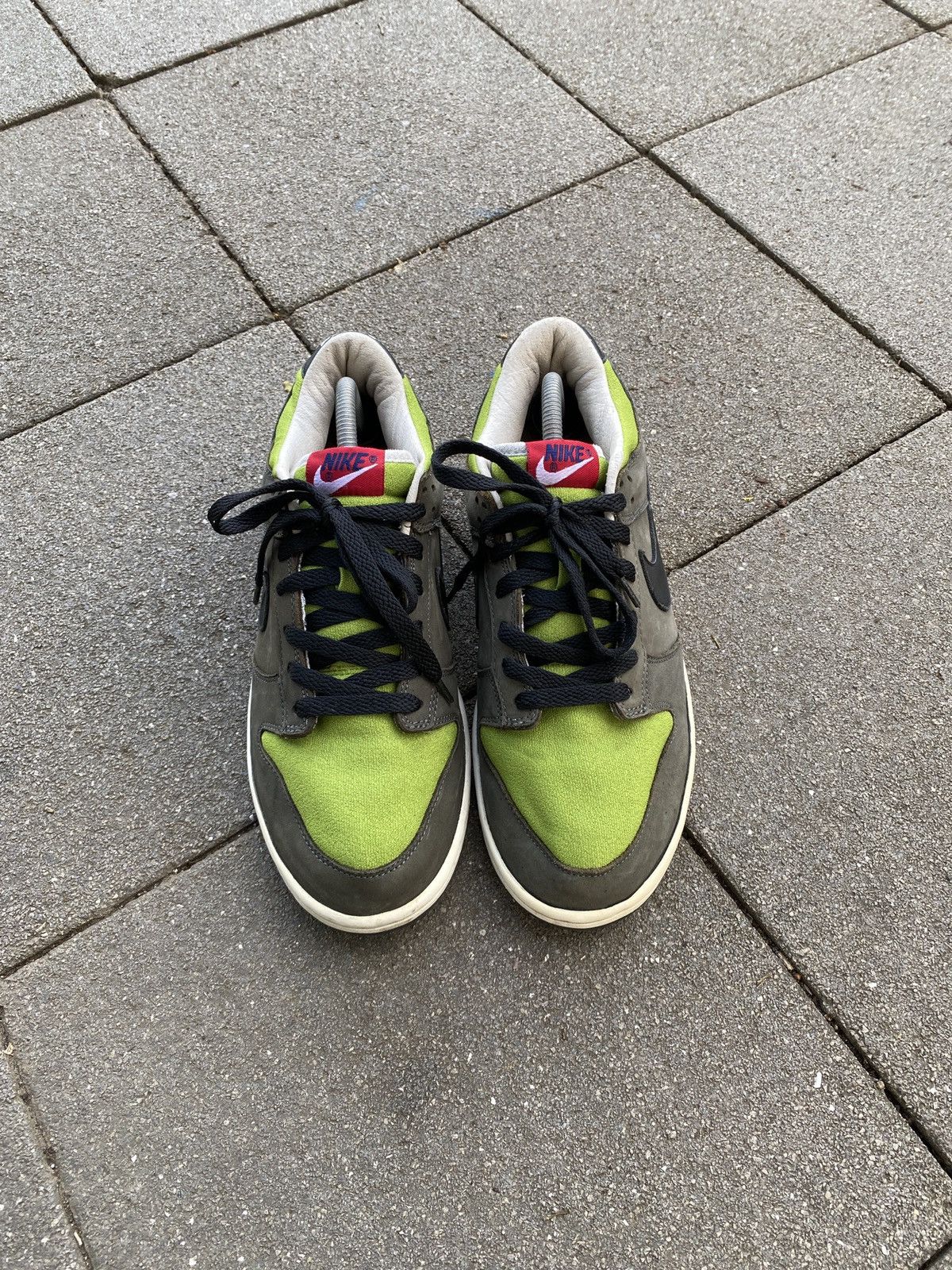 Nike SB Vintage Nike Dunk Low Kermit (2006) Size US 9 / EU 42 - 2 Thumbnail
