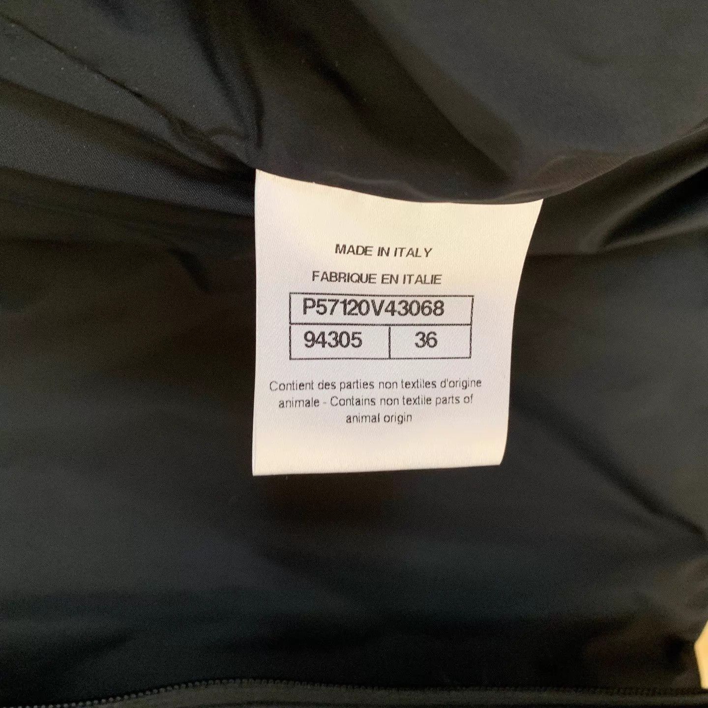 Chanel Chanel Metiers d'Art Black & Gold Short Puffer Jacket Size XS / US 0-2 / IT 36-38 - 7 Thumbnail