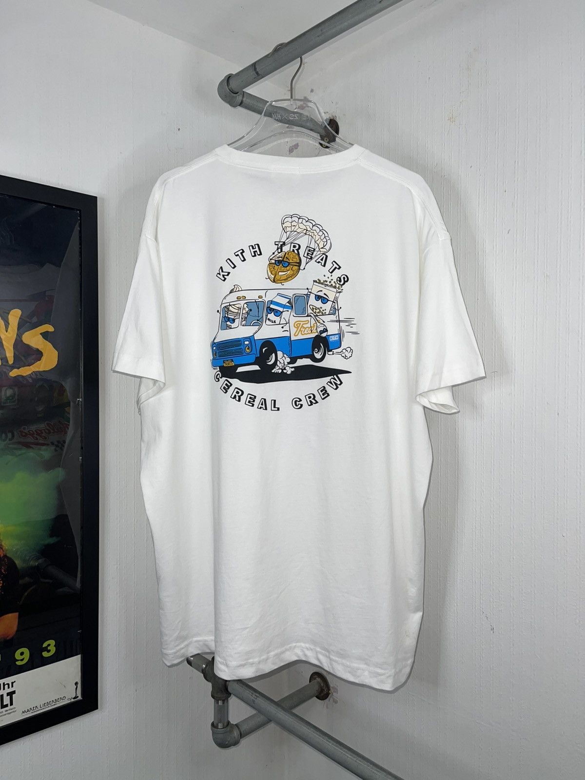 Kith KITH TREATS PARADE TEE NEW Size US XXL / EU 58 / 5 - 2 Thumbnail
