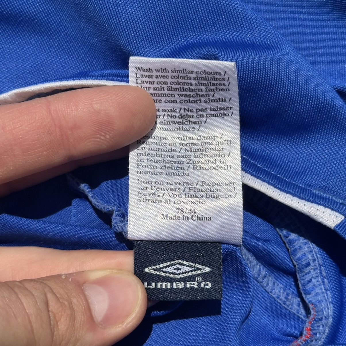 Umbro UMBRO VINTAGE Rangers FC HOMME 2006/2007 LORNA Soccer jersey Size US L / EU 52-54 / 3 - 11 Thumbnail