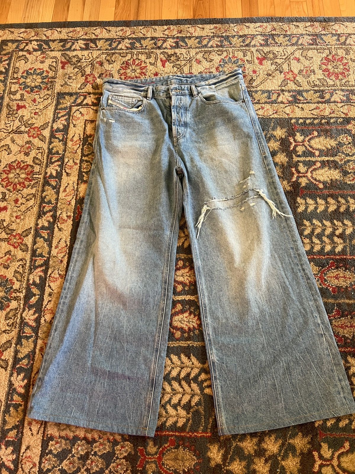 Diesel LOWEST PRICE Diesel Wide Leg "Straight" Jeans Size US 32 / EU 48 - 1 Thumbnail