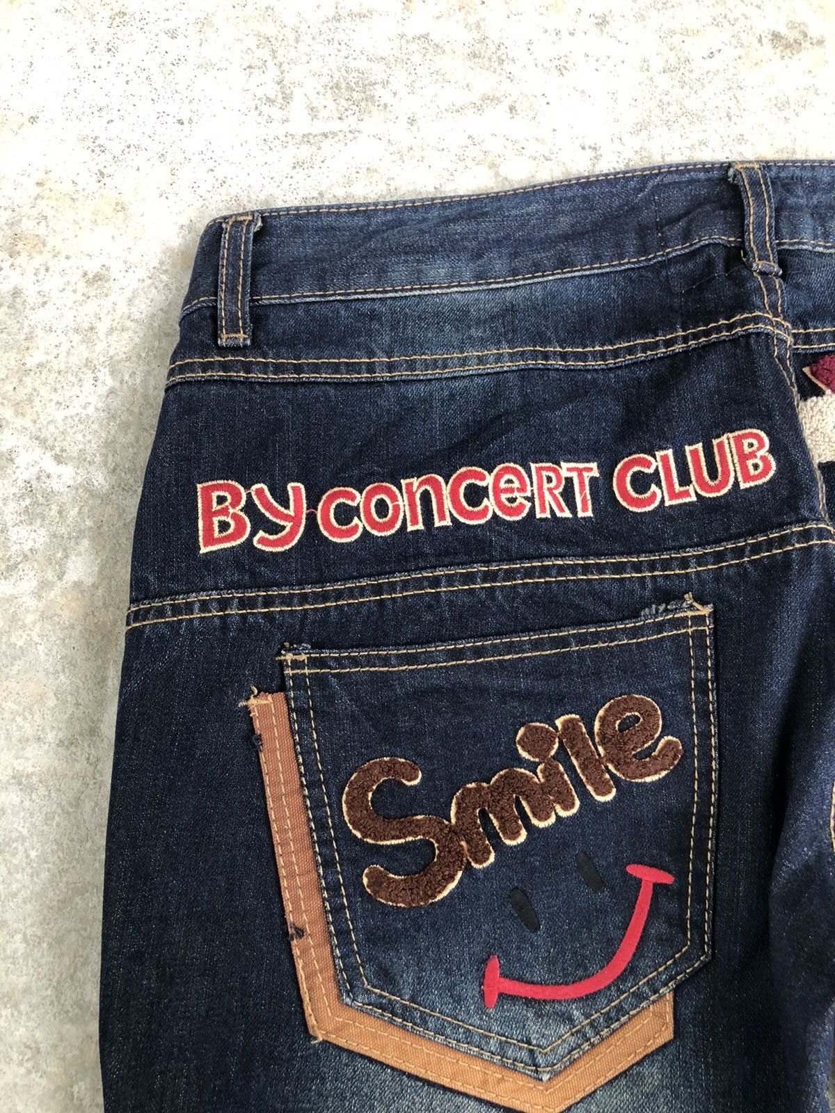 Japanese Brand Yoshitomo Nara Lolita Smile Distressed Jeans Size US 34 / EU 50 - 14 Thumbnail