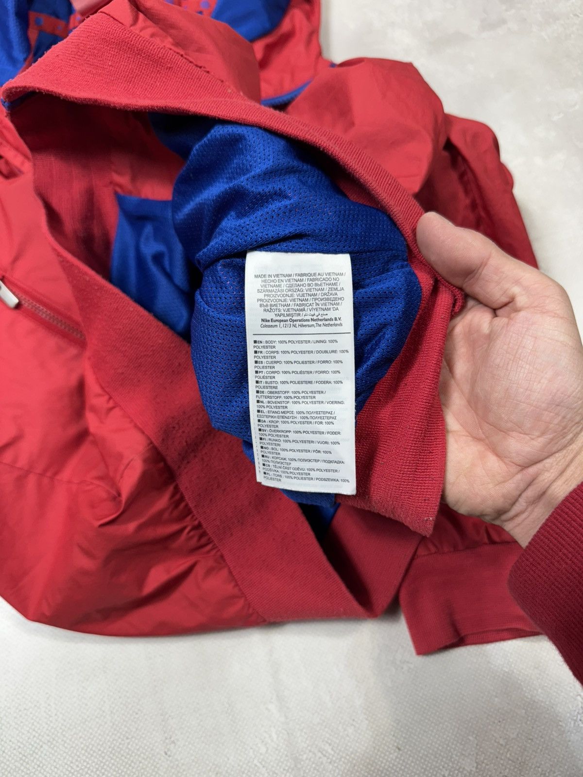 Nike Vintage Nike Barcelona Red Nylon Jacket Size US S / EU 44-46 / 1 - 10 Thumbnail