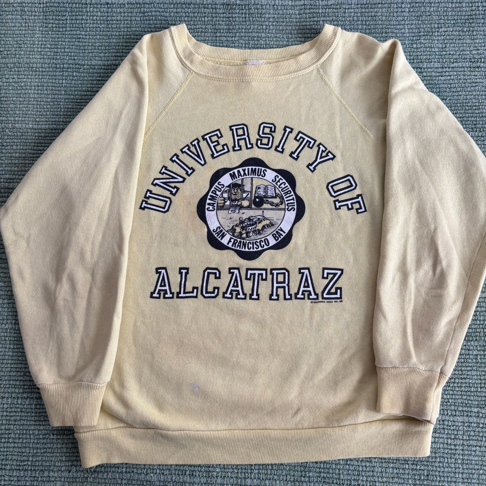 Vintage Vintage 1970s 80s University of Alcatraz parody crewneck Size US M / EU 48-50 / 2 - 1 Thumbnail