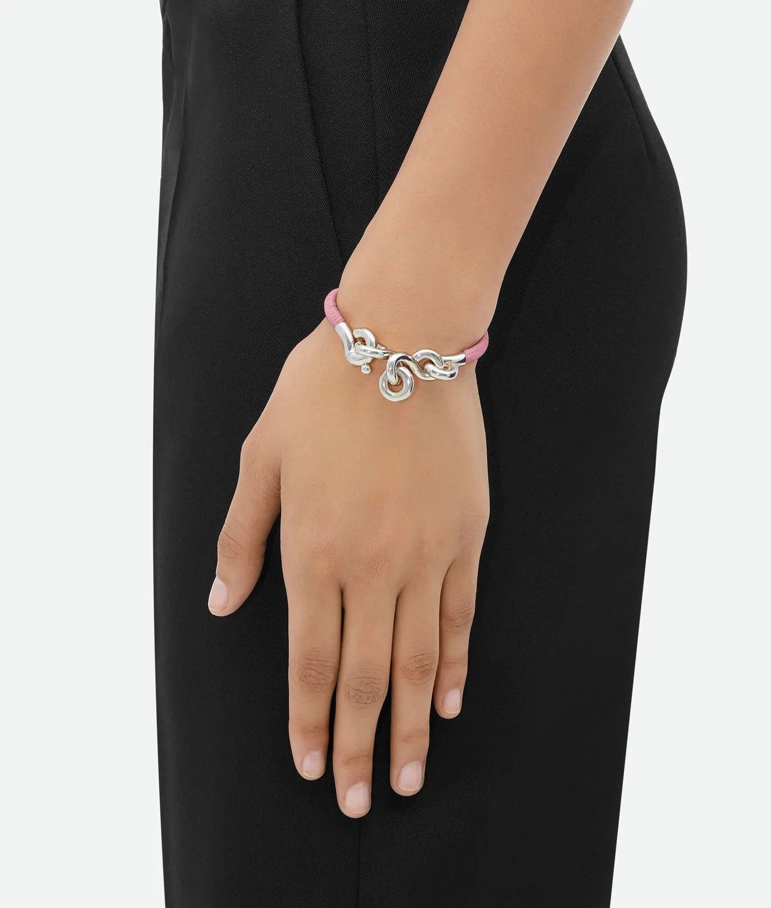 Bottega Veneta o1bcso1str0725 Size: S / Loop Leather Bracelet Pink/Silver Size ONE SIZE - 2 Thumbnail