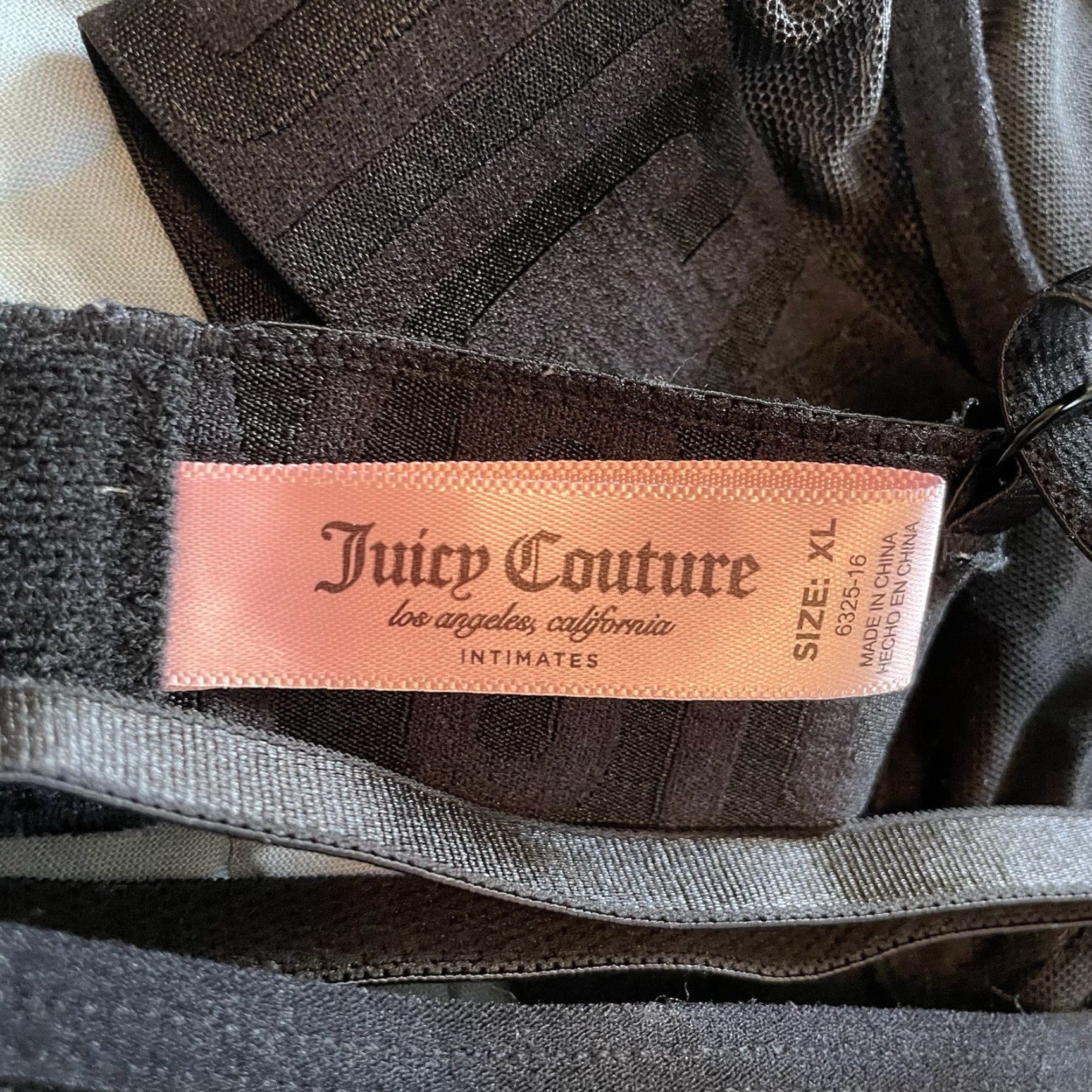 Juicy Couture Juicy Couture Intimates XL Black All Over Lace Bralette Bra Wireless Padded? No pads Bralette Lace Adjustable Strap Back Closure Full Coverage Size ONE SIZE - 4 Thumbnail