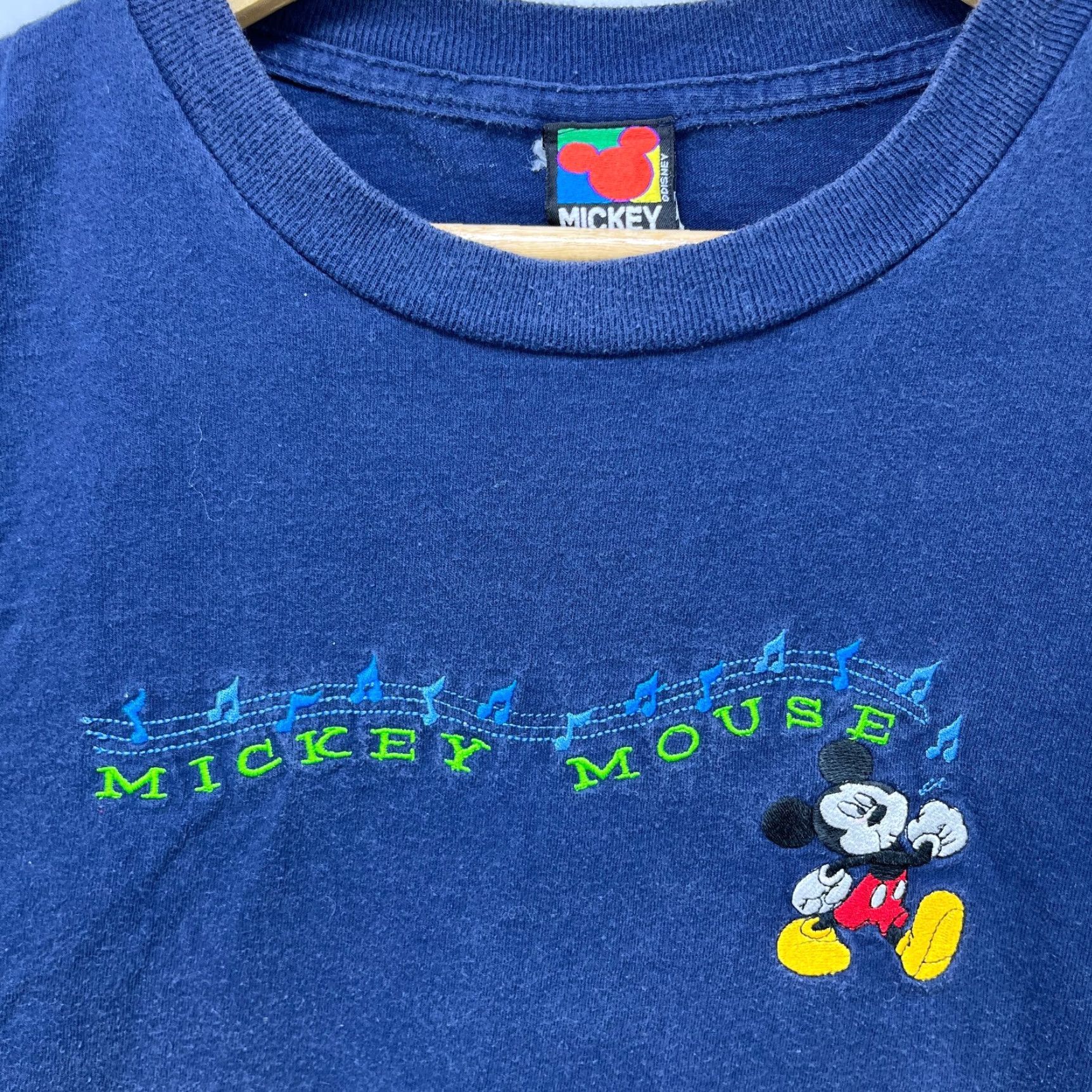 Disney VINTAGE Disney Mickey Mouse Embroidered T-Shirt XL Men Blue Size US XL / EU 56 / 4 - 3 Thumbnail