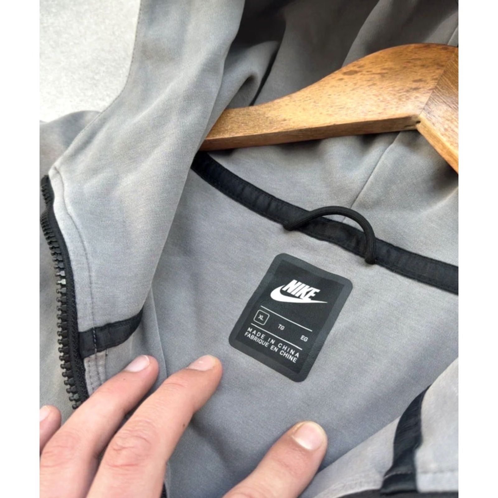 Nike Nike Tech Fleece Atletico Madrid Grey Track Suit XL Men’s Tracksuit Adult Grey Nike Tech Fleece 90s Football Streetwear Mens Size 46R - 7 Thumbnail