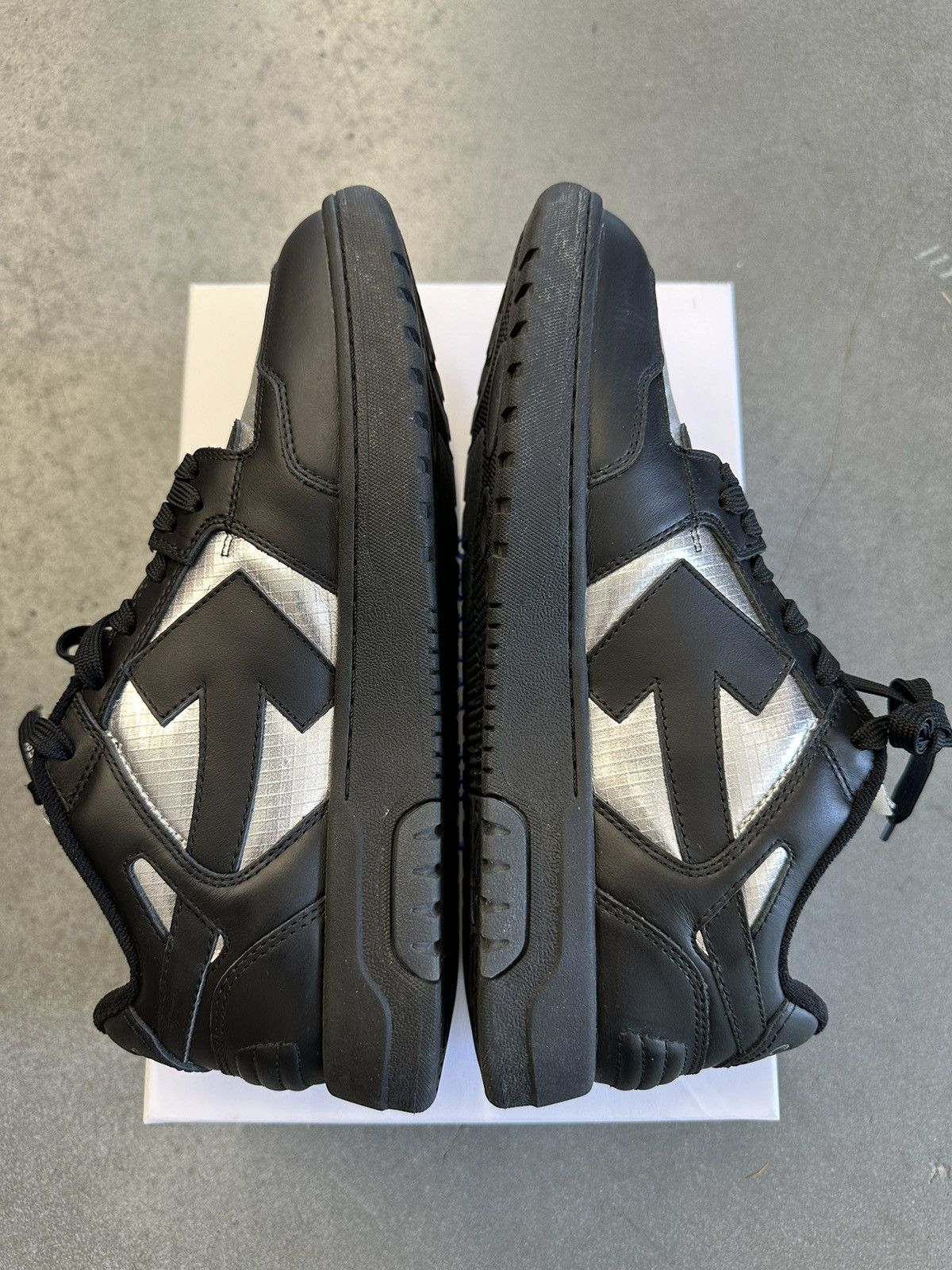Off-White SS23 Off-White Slim Out Of Office Black/Silver Sneakers 41 Size US 9 / EU 42 - 4 Thumbnail