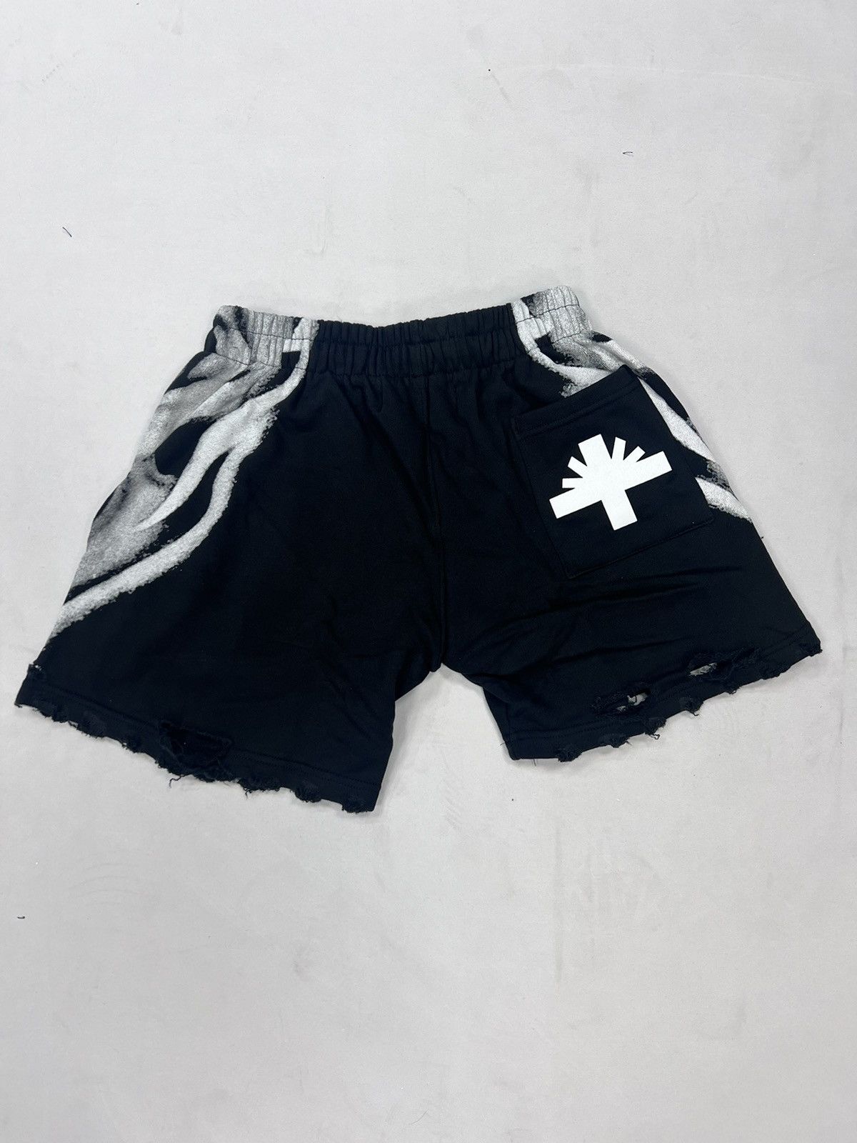 Vertabrae Vertabrae Skull Storm Distressed Black Shorts Size US 30 / EU 46 - 2 Thumbnail