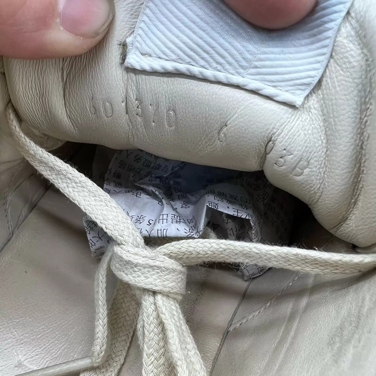 Gucci Gucci Mickey Mouse Dad Sneaker 6 W/ Box Like New Size US 6 / IT 36 - 8 Thumbnail