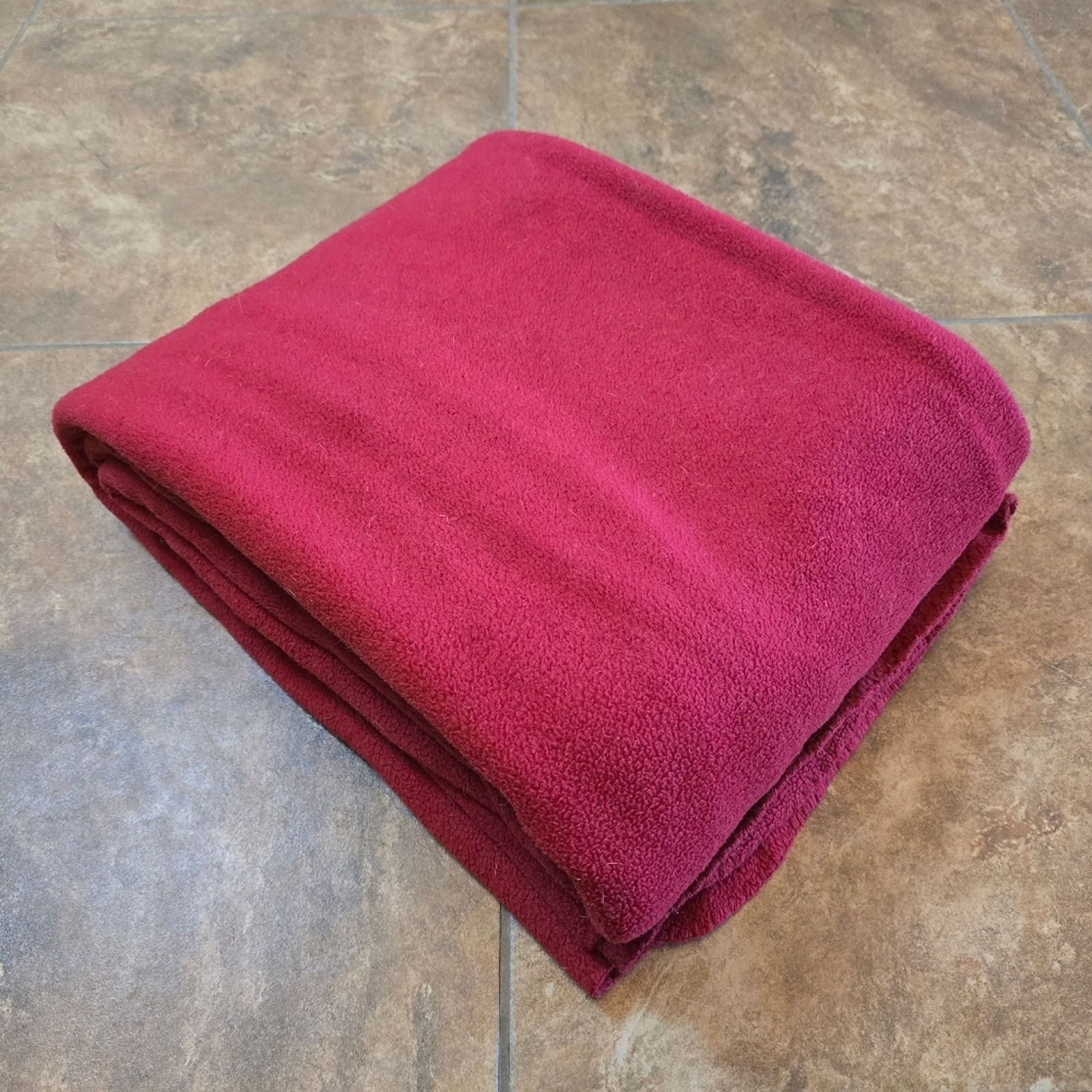 Other Red Solid Plush XL Blanket Size ONE SIZE - 1 Thumbnail