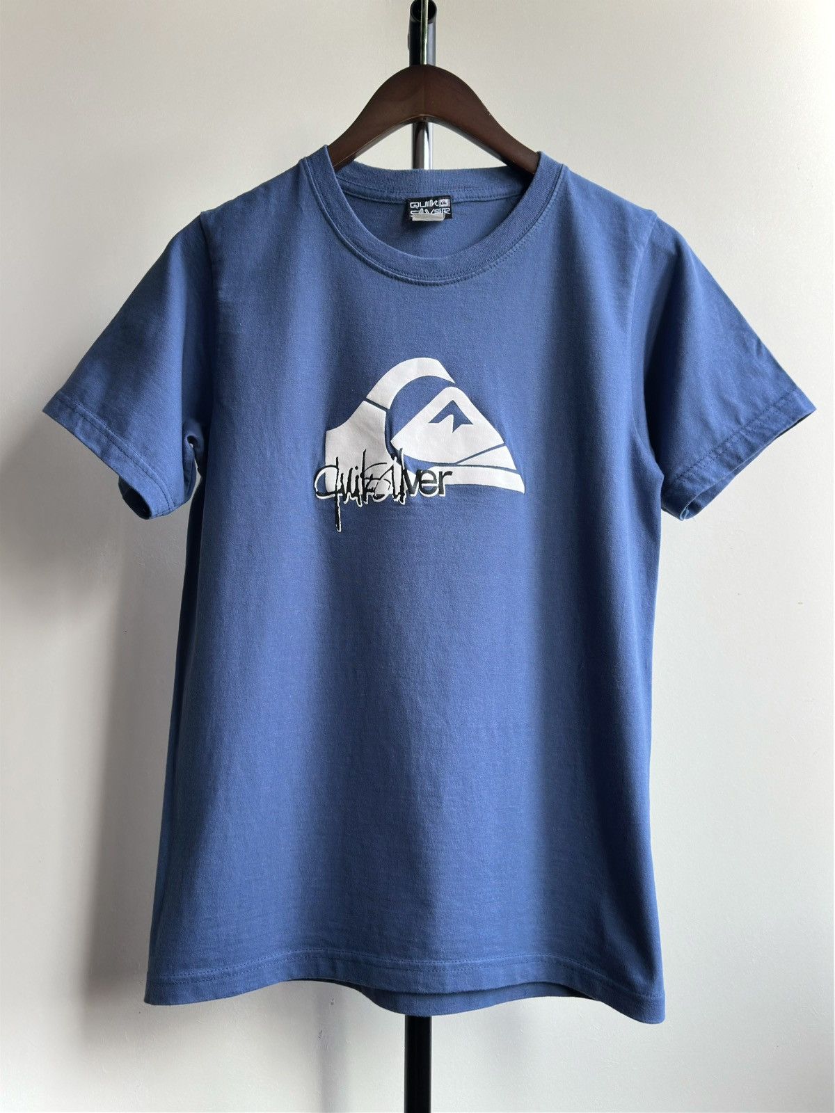 Quiksilver × Vintage Vintage Quiksilver Surf Style Big Logo Tee Size US S / EU 44-46 / 1 - 1 Thumbnail