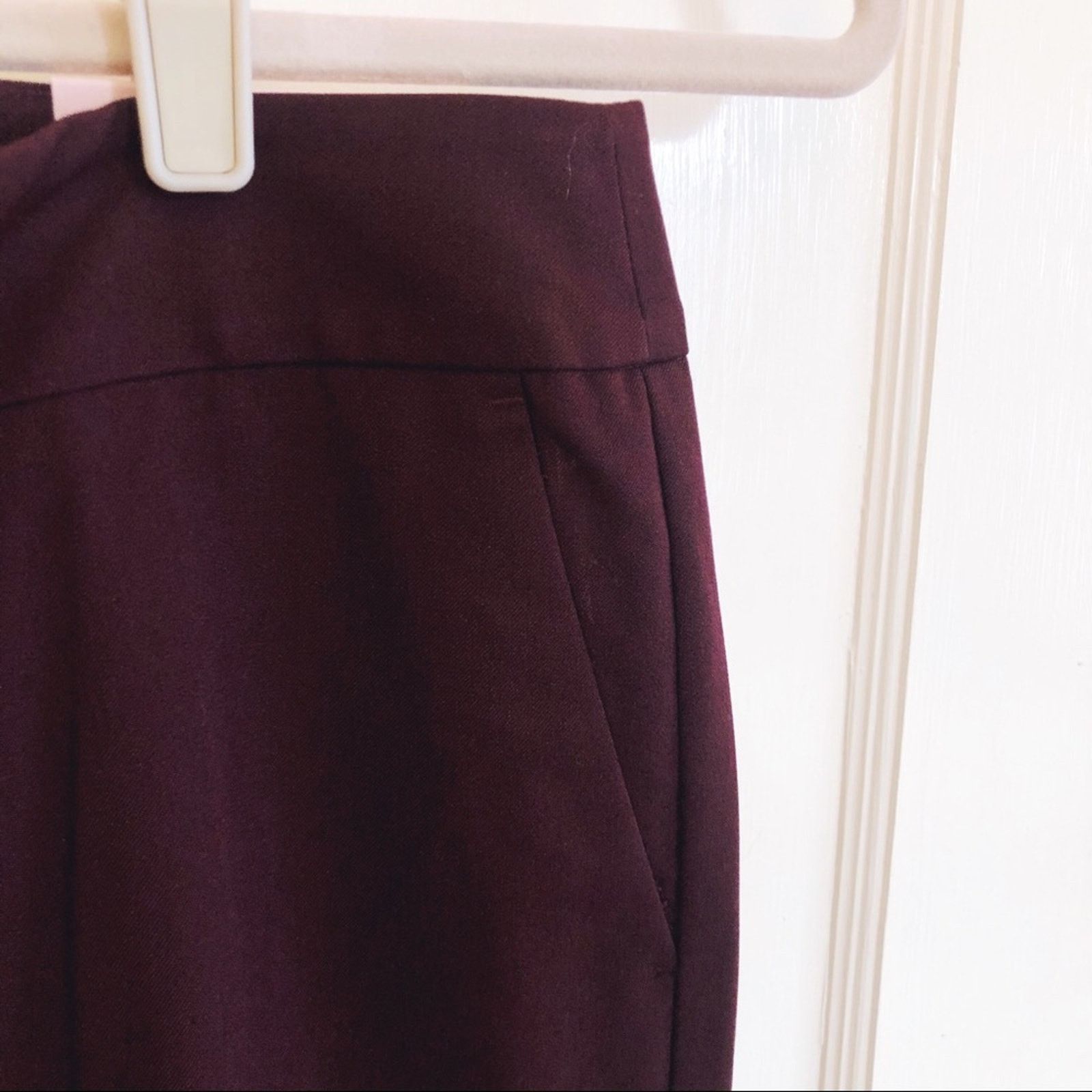 Ann Taylor Ann Taylor Maroon Modern Slim Leg Dress Pants Size 28" / US 6 / IT 42 - 8 Thumbnail