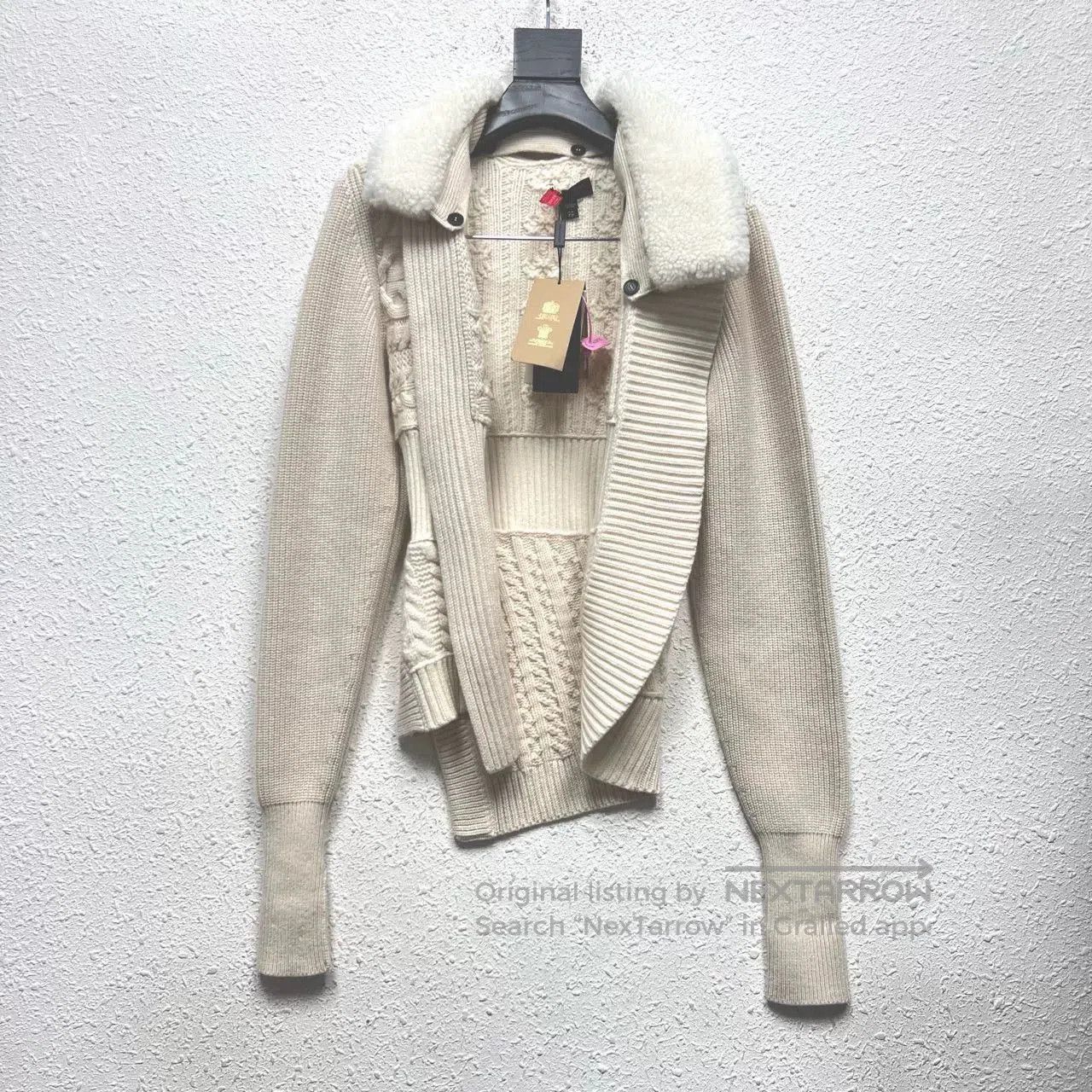 Burberry burberry knitted cardigan with fur collar. Size XS / US 0-2 / IT 36-38 - 1 Thumbnail