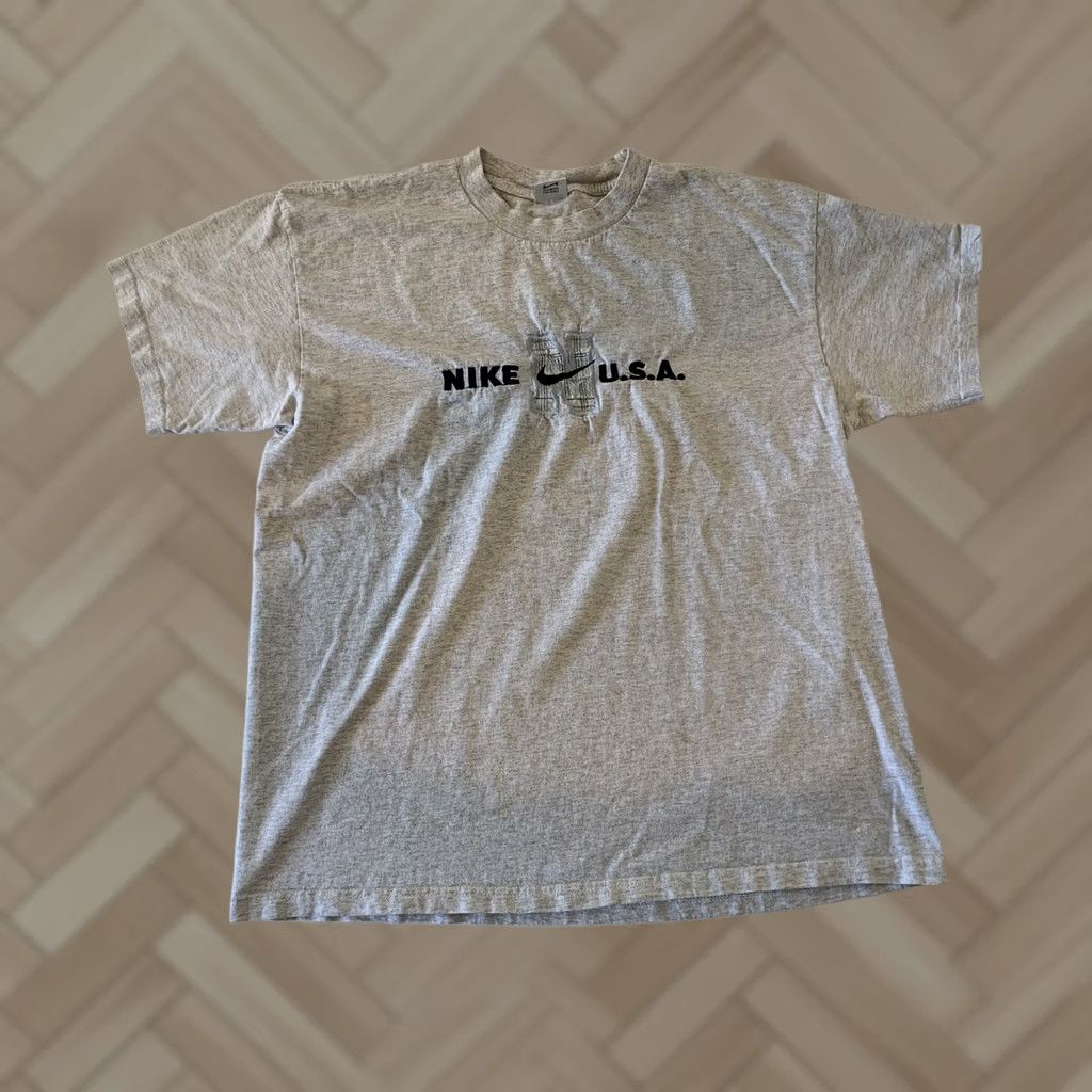 Nike VINTAGE Nike USA Embroidered Logo T Shirt Gray XL Short Sleeve Mens Size US XL / EU 56 / 4 - 1 Thumbnail