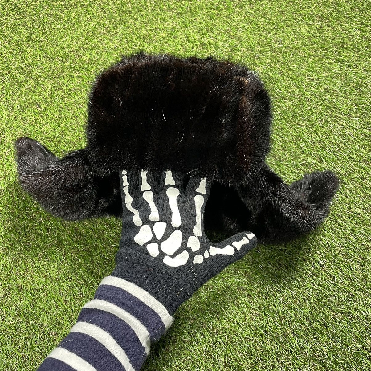 Vintage Vintage Y2K Fuzzy Skeleton Hand Beanie Black Baggy Swag OS Size ONE SIZE - 1 Thumbnail