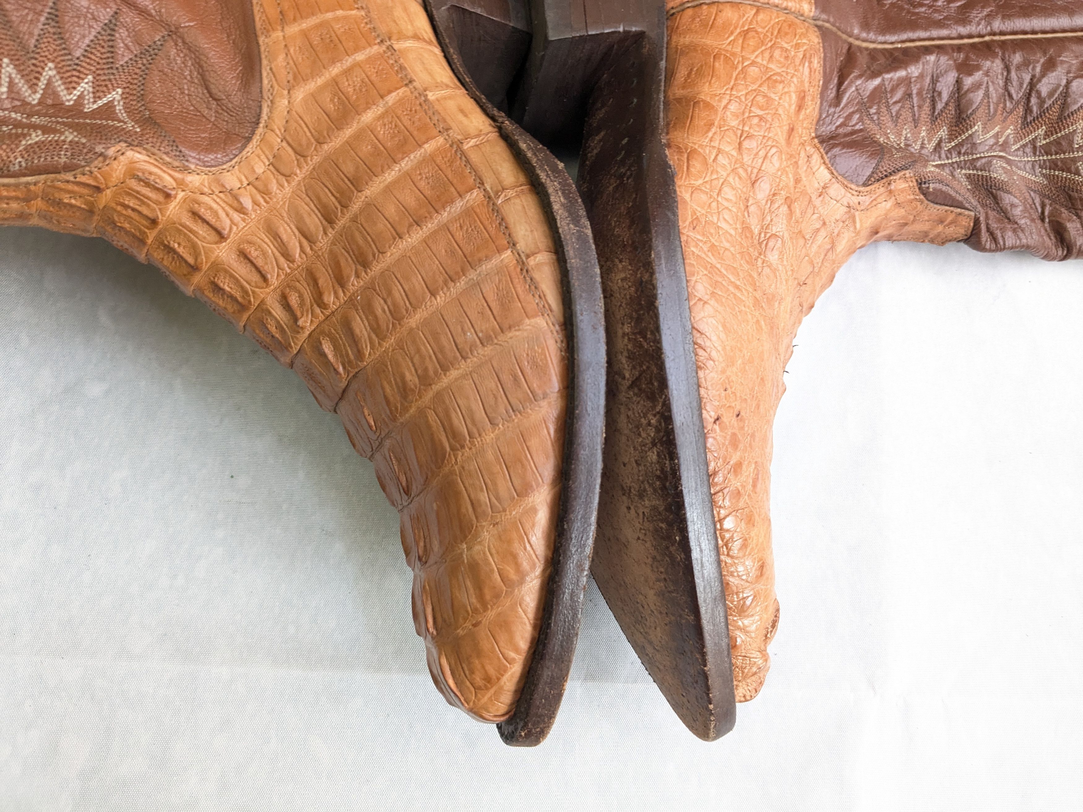 Genuine Leather Vintage Cowboy Boots Crocodile Brown 9.5 EE Wide USA Size US 9.5 / EU 42-43 - 6 Thumbnail