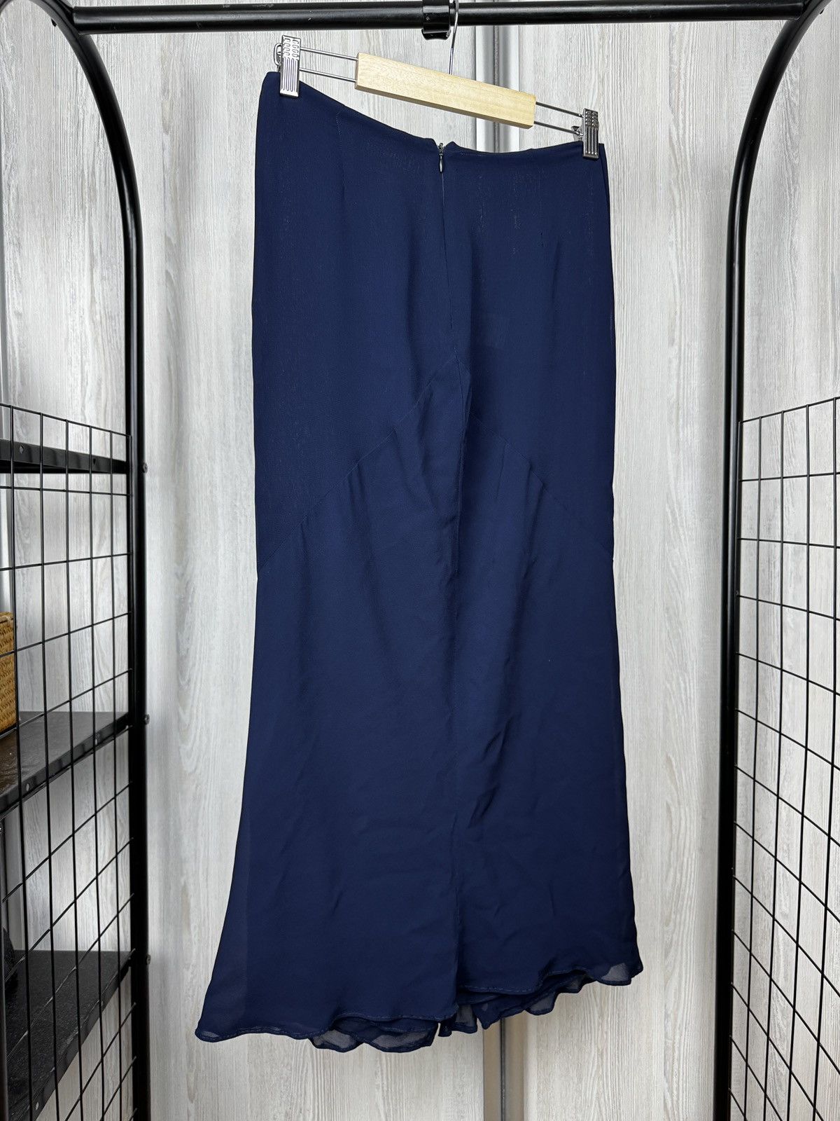 Alberta Ferretti Philosophy by Alberta Ferretti navy blue silk maxi skirt Size 28" / US 6 / IT 42 - 6 Thumbnail