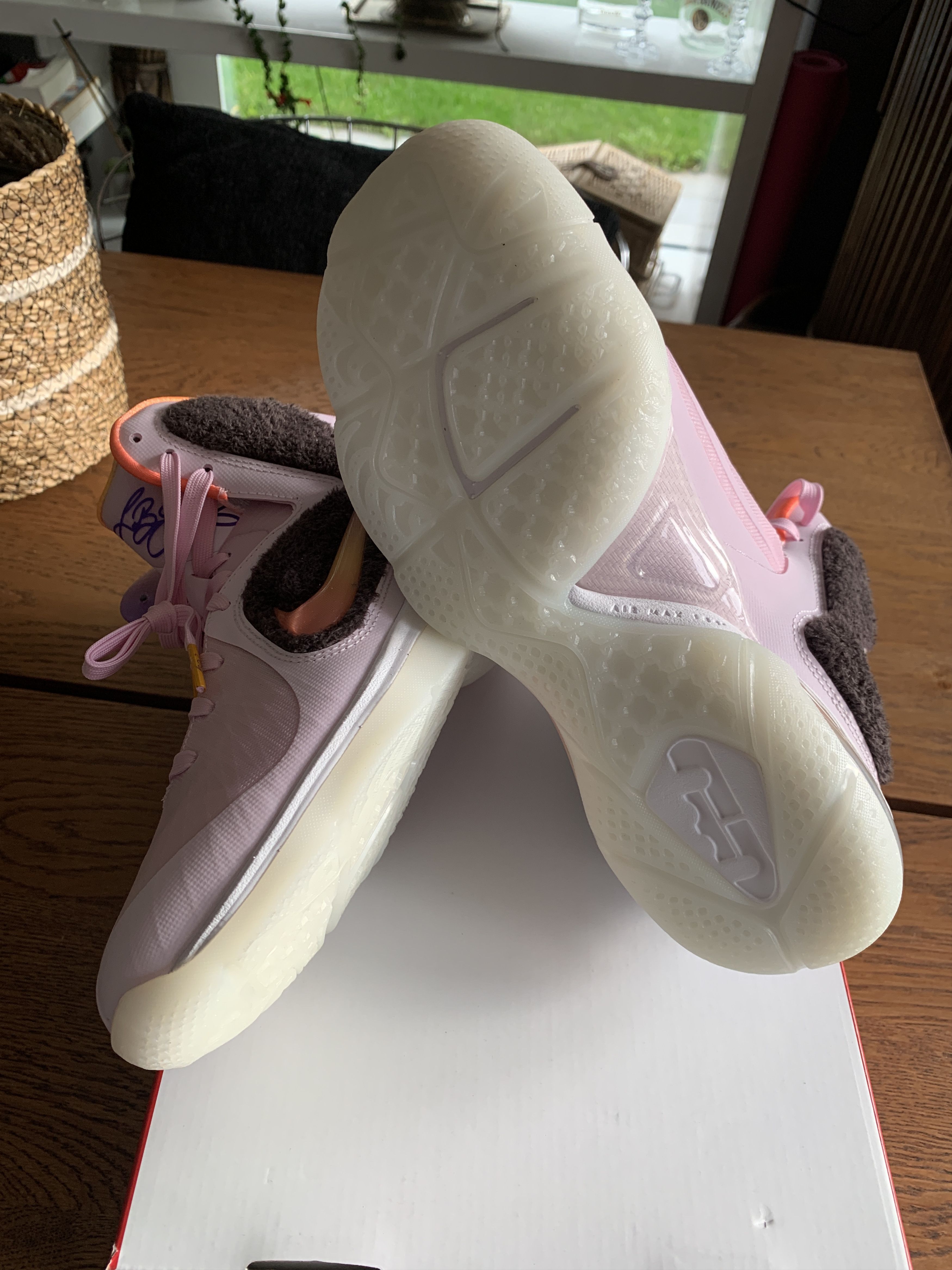 Nike NIKE LEBRON IX 8.5 US sneakers new 100% authentiques NO BOX Size US 8.5 / EU 41-42 - 9 Thumbnail